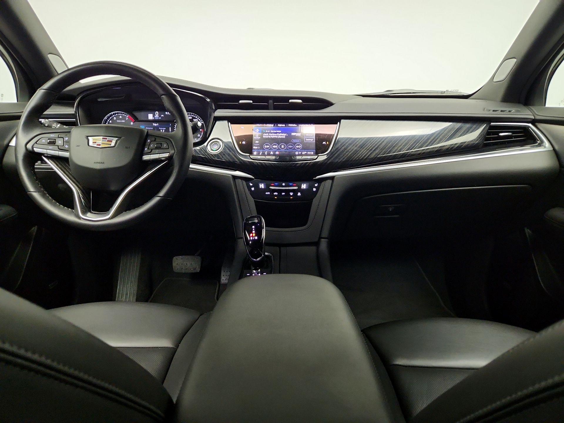 Thumbnail: 2025 Cadillac XT6 - 9