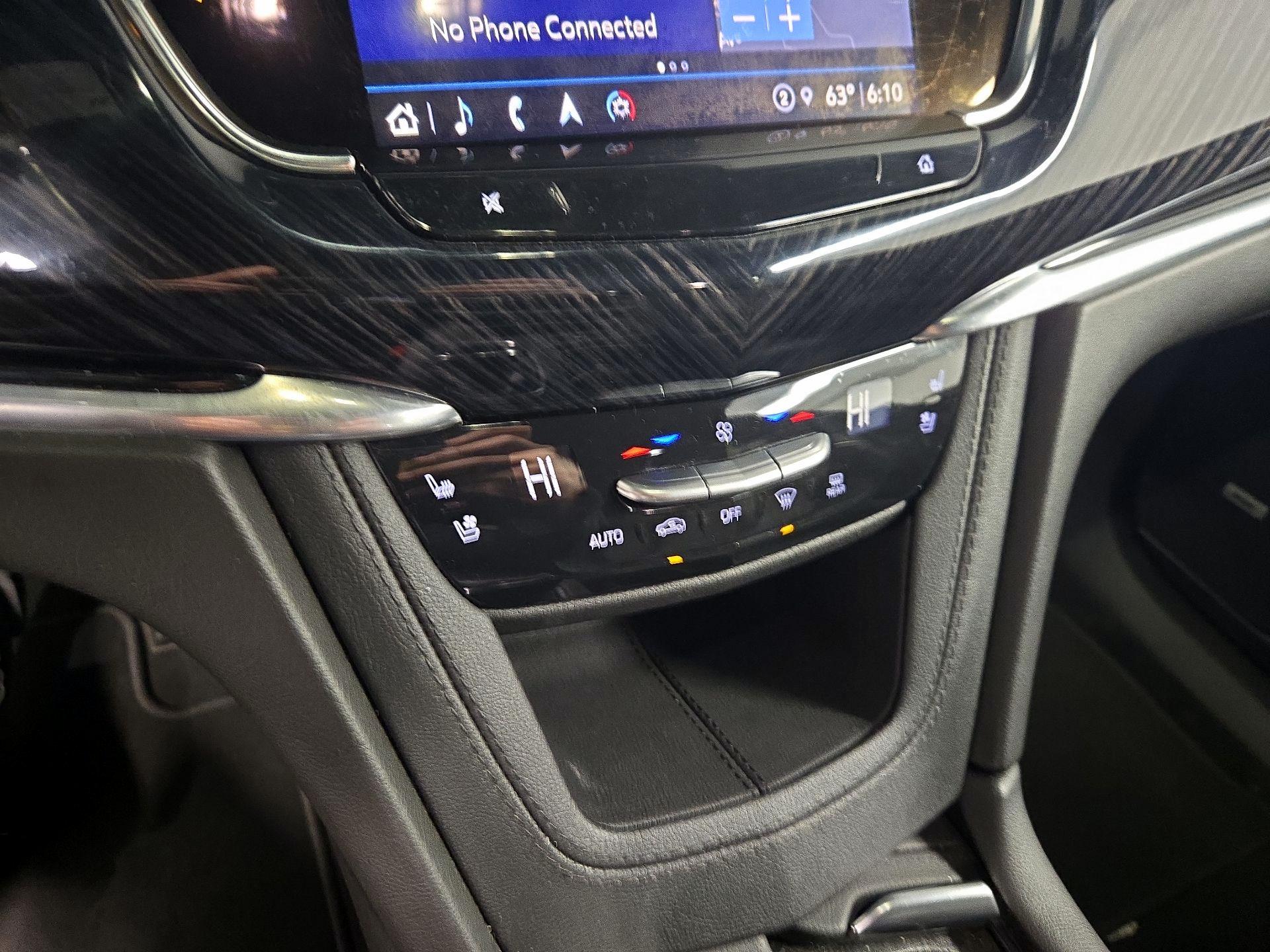 Thumbnail: 2025 Cadillac XT6 - 17