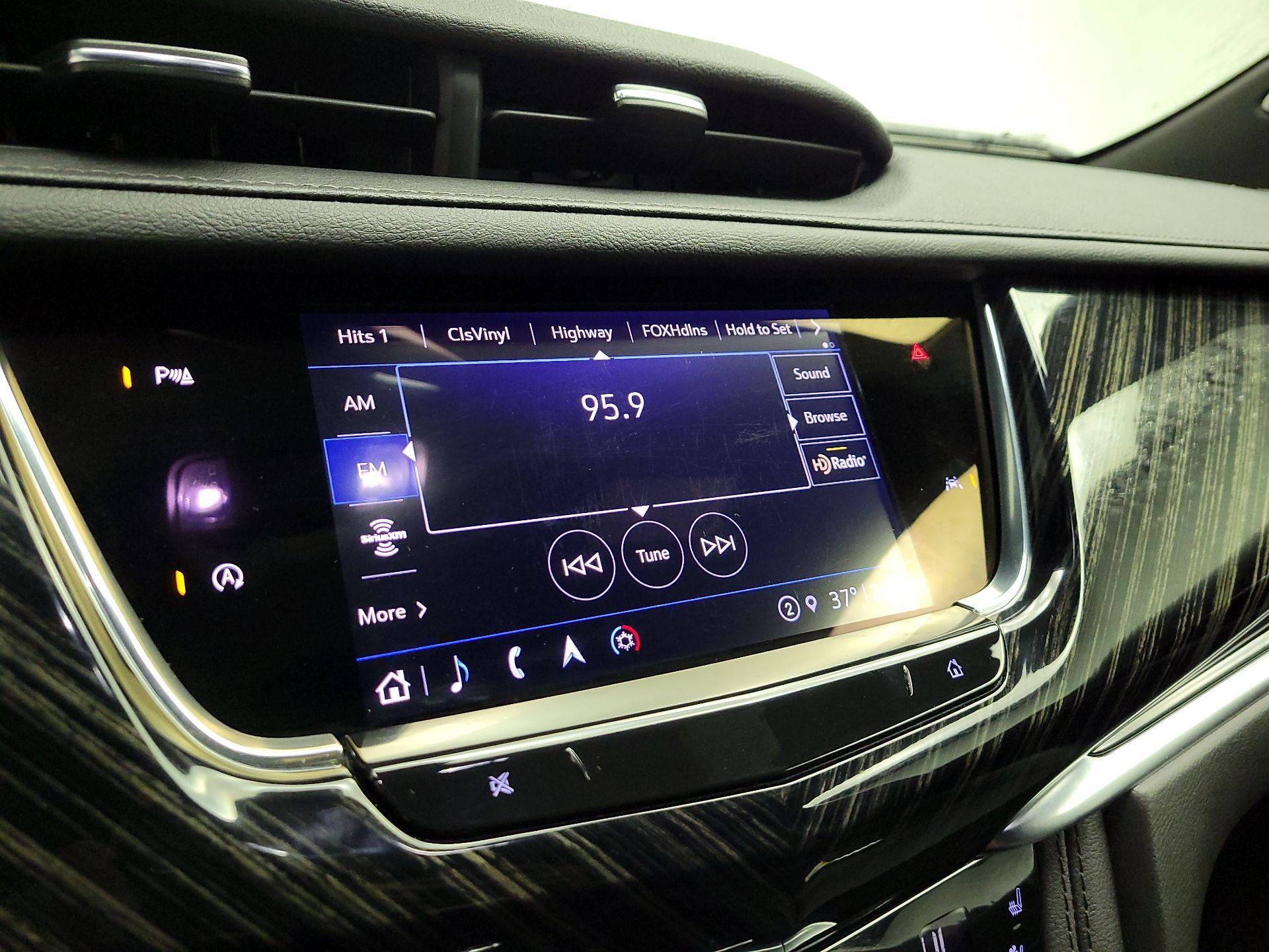 Thumbnail: 2025 Cadillac XT6 - 14