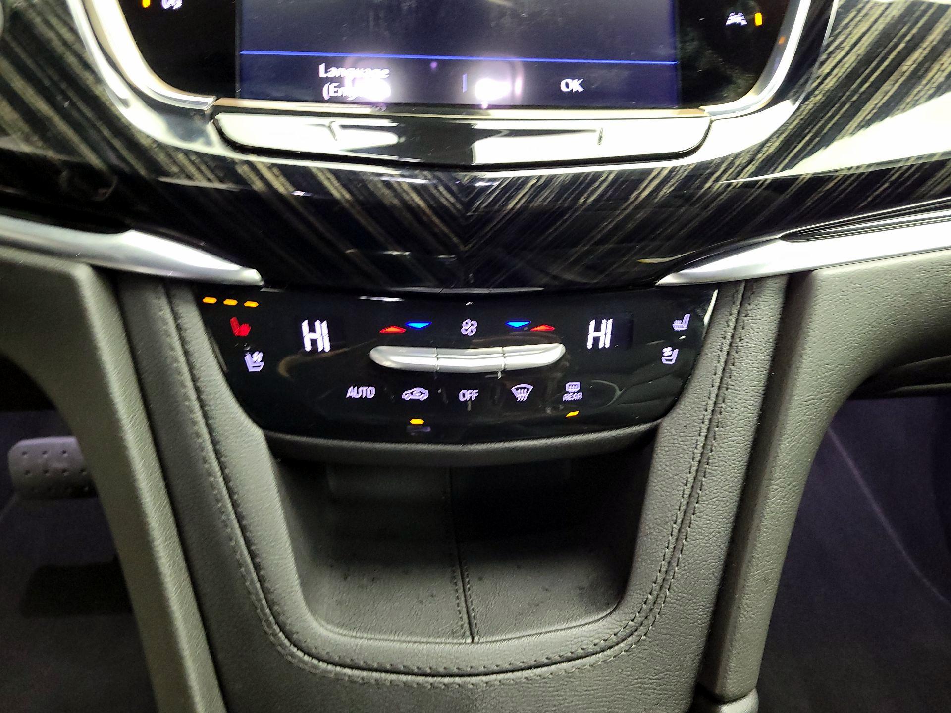 Thumbnail: 2025 Cadillac XT6 - 15