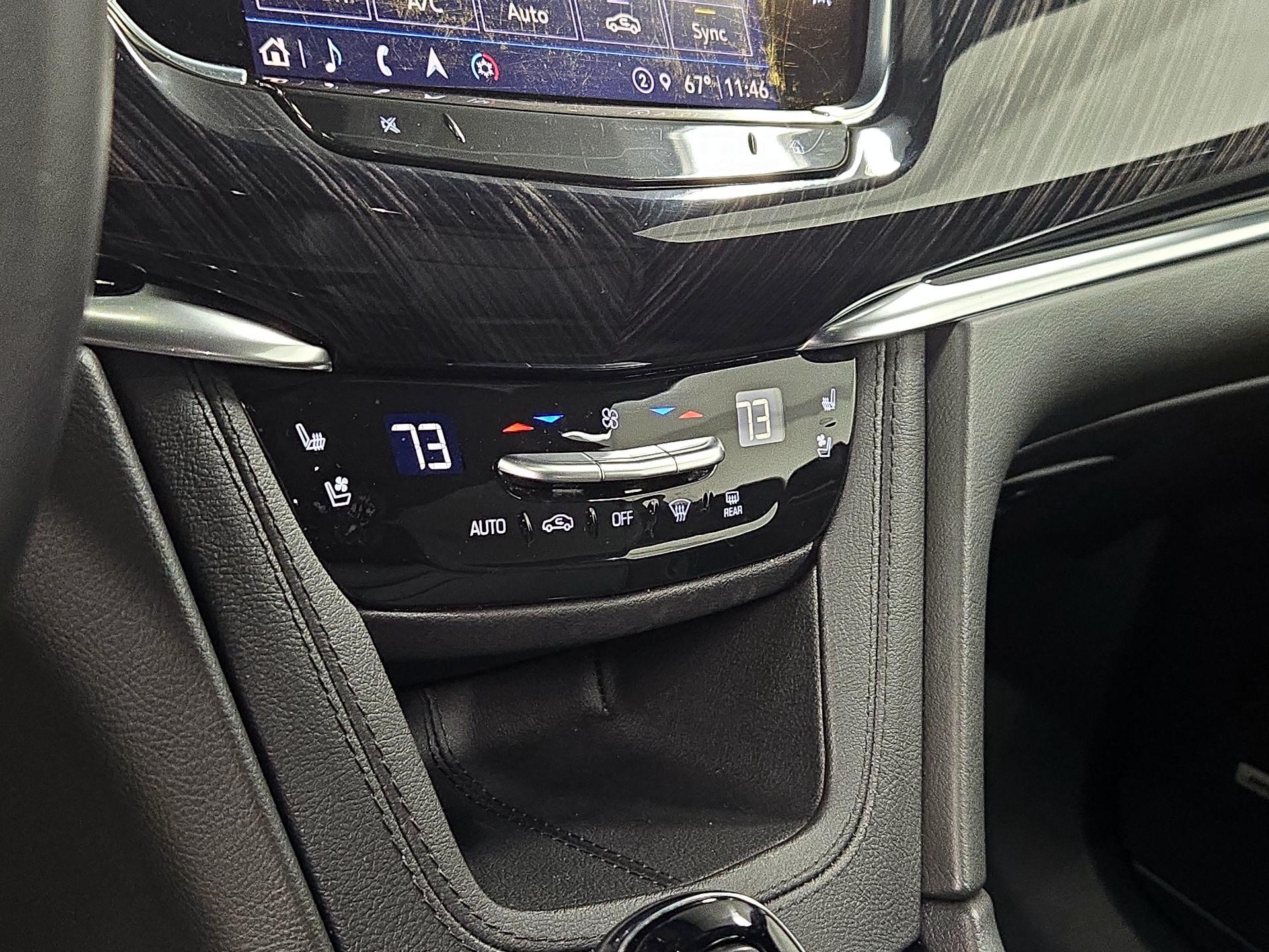 Thumbnail: 2025 Cadillac XT6 - 17