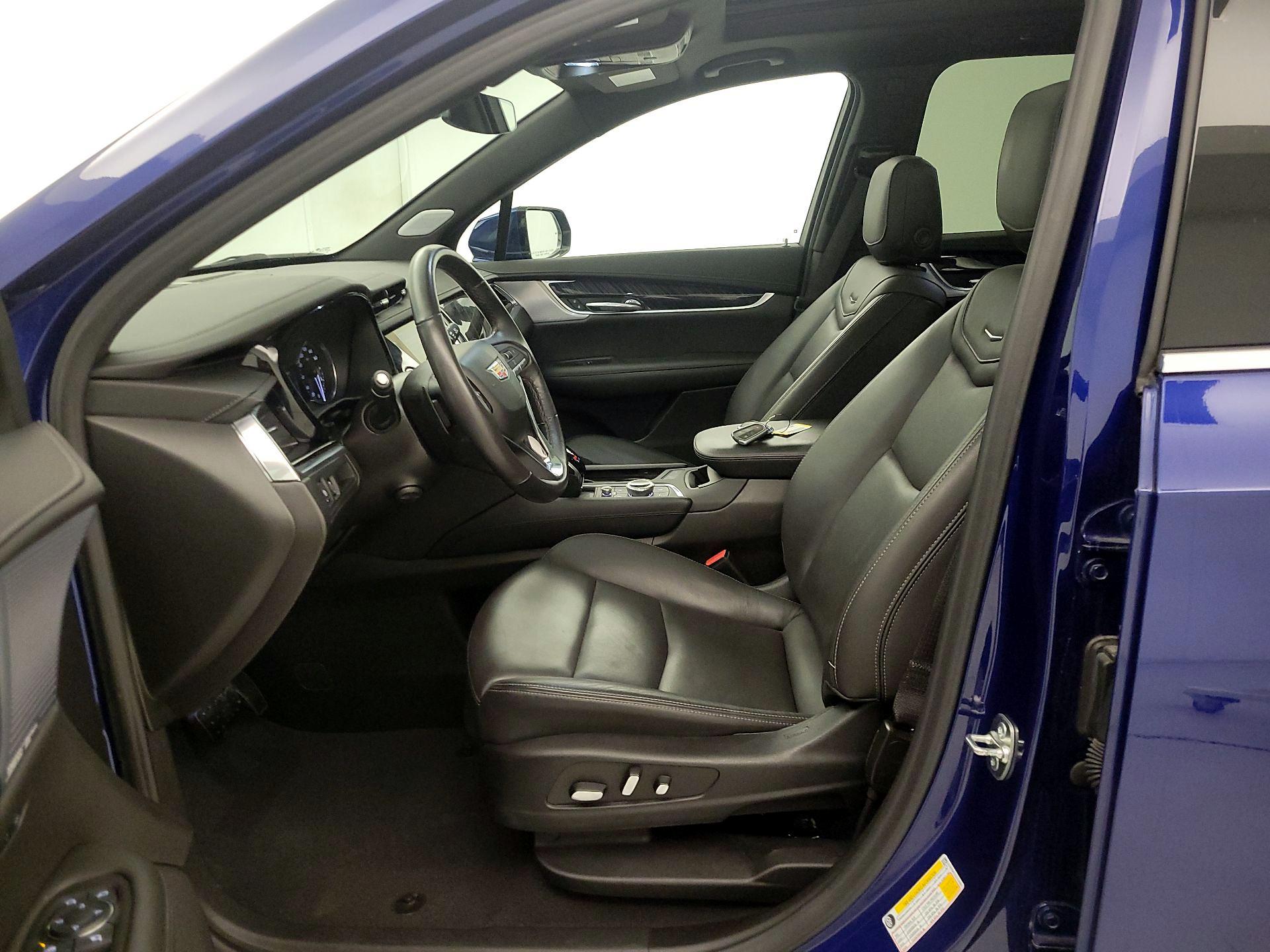 Thumbnail: 2025 Cadillac XT6 - 11