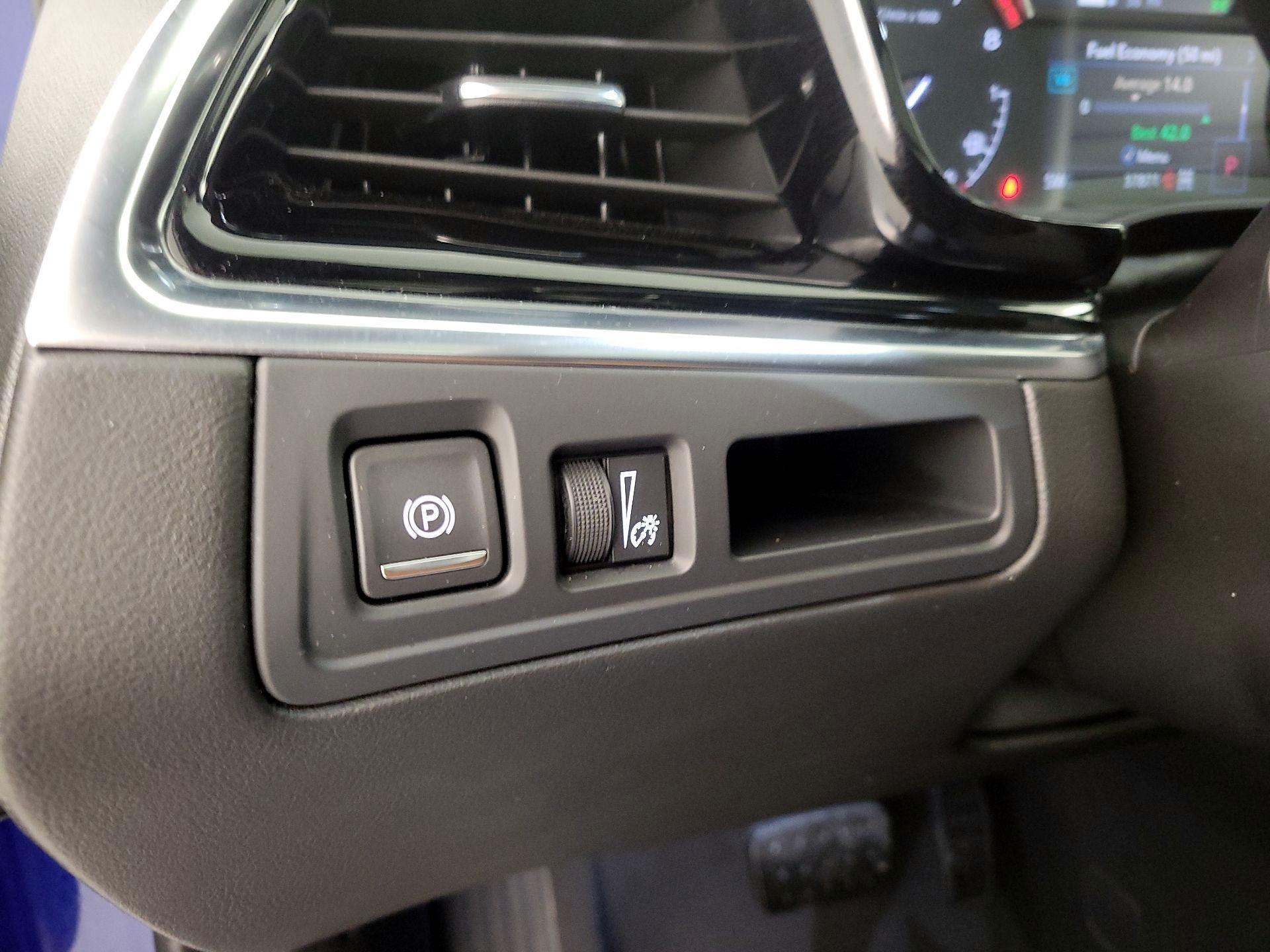 Thumbnail: 2025 Cadillac XT6 - 13