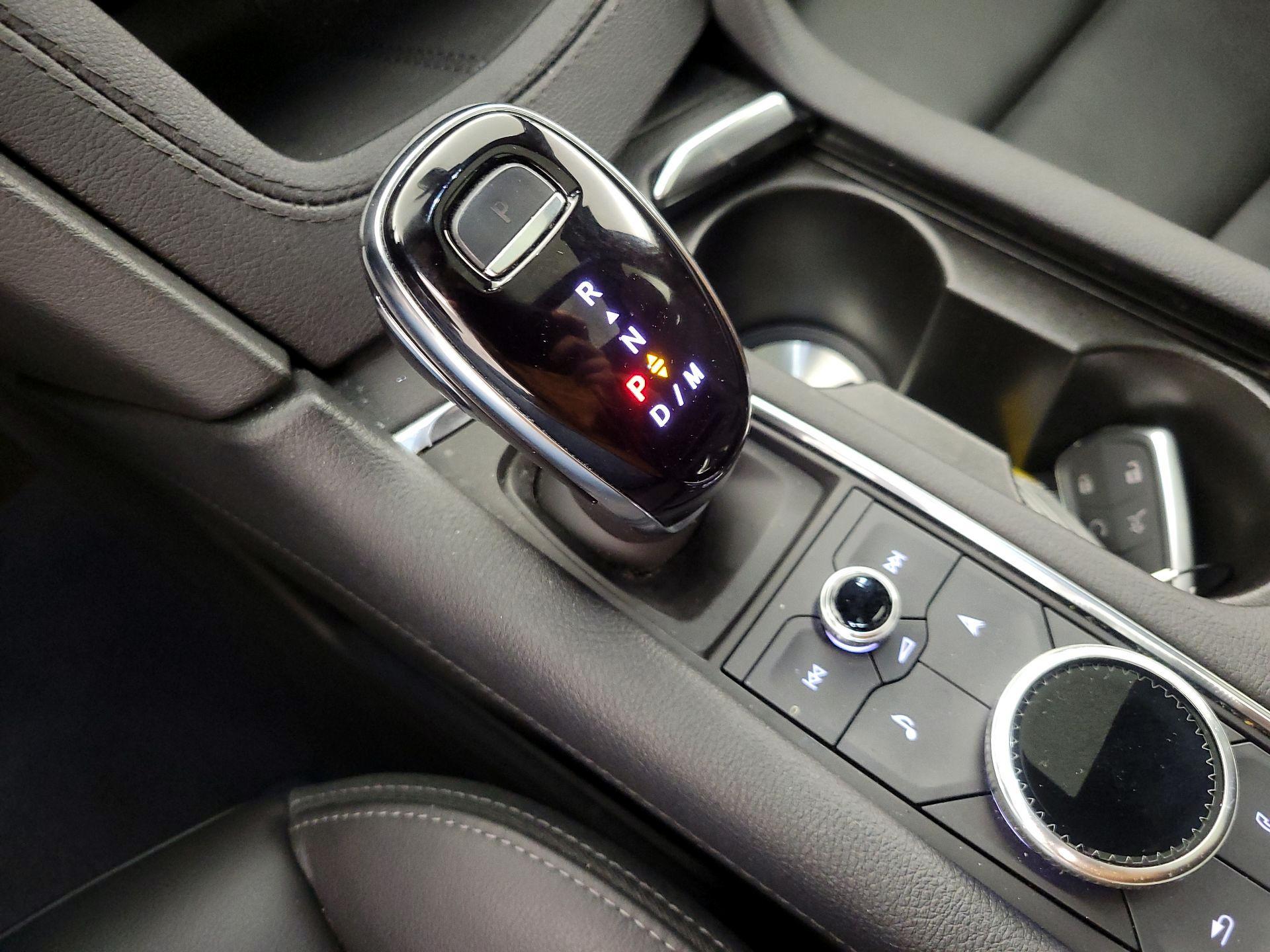 Thumbnail: 2025 Cadillac XT6 - 17