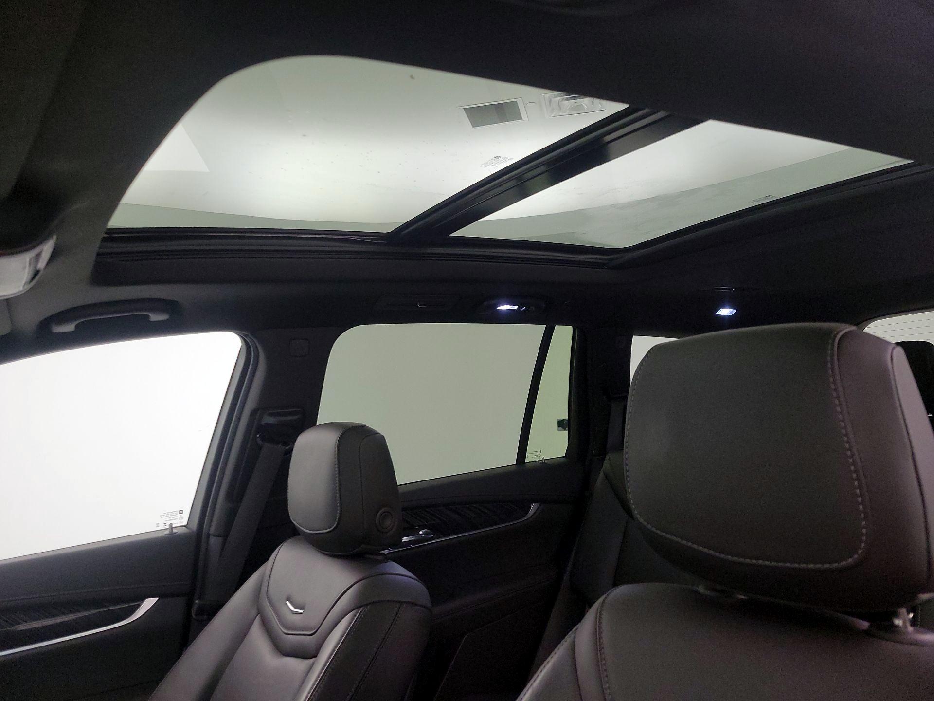 Thumbnail: 2025 Cadillac XT6 - 18