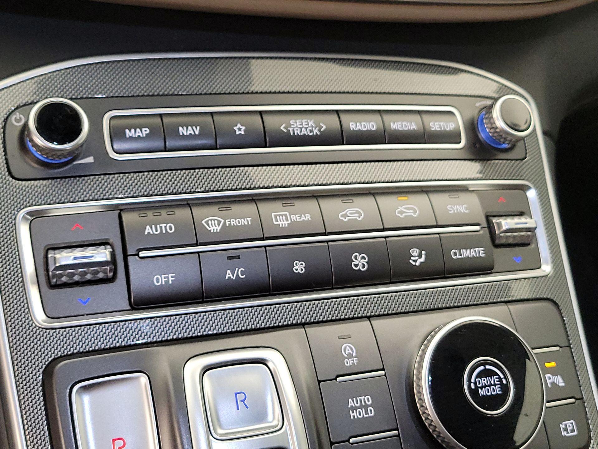 Thumbnail: 2023 Hyundai Santa Fe - 17