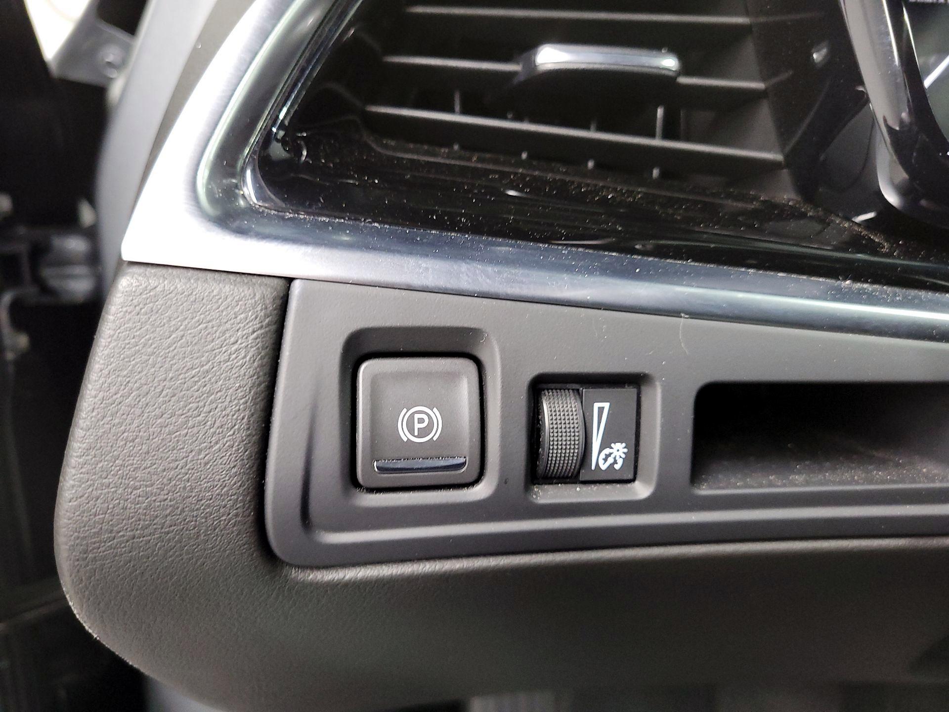 Thumbnail: 2025 Cadillac XT6 - 11