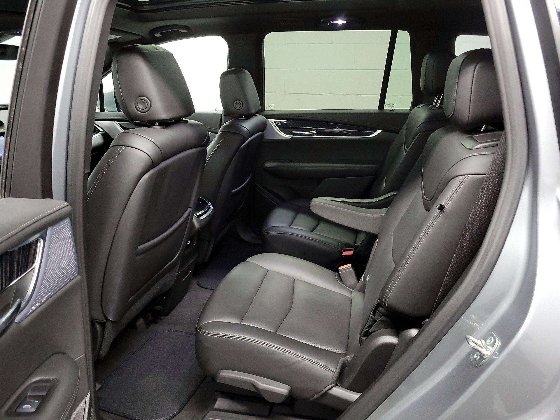 Thumbnail: 2025 Cadillac XT6 - 19