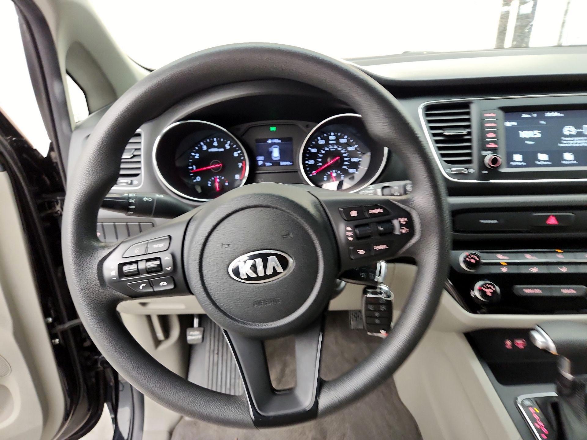 Thumbnail: 2021 Kia Sedona - 10