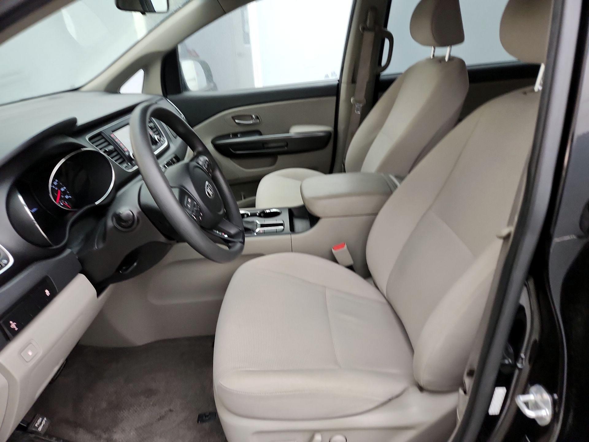 Thumbnail: 2021 Kia Sedona - 11