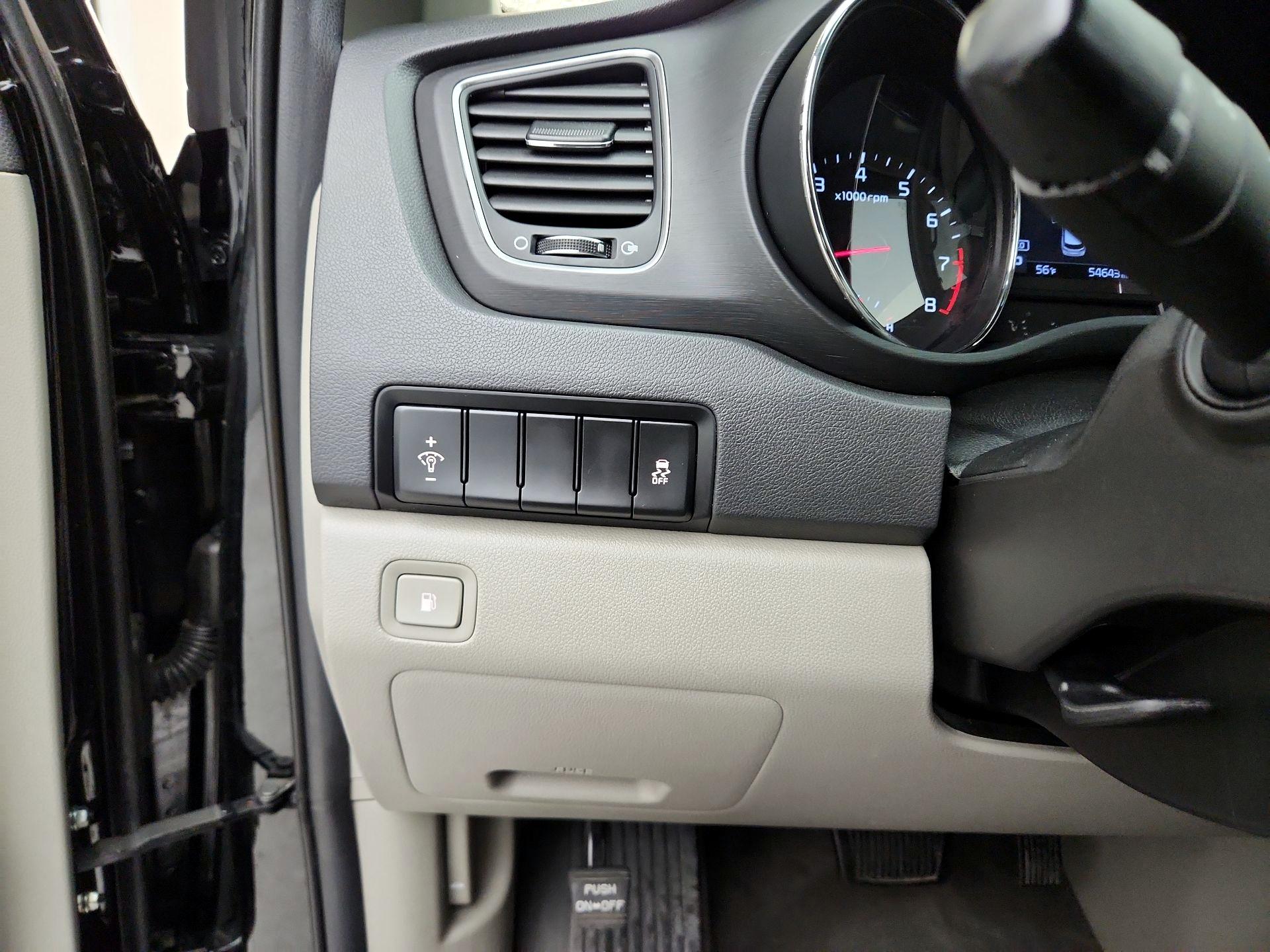 Thumbnail: 2021 Kia Sedona - 13