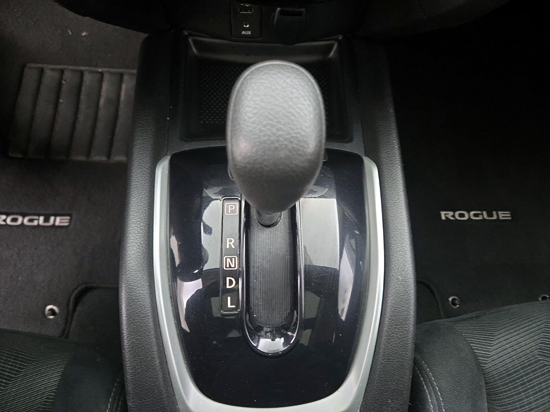 Thumbnail: 2014 Nissan Rogue - 17