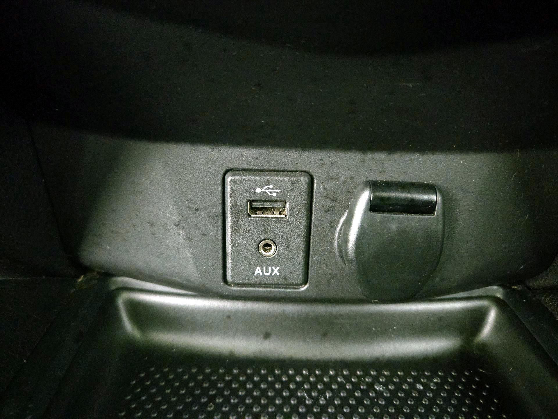 Thumbnail: 2014 Nissan Rogue - 18