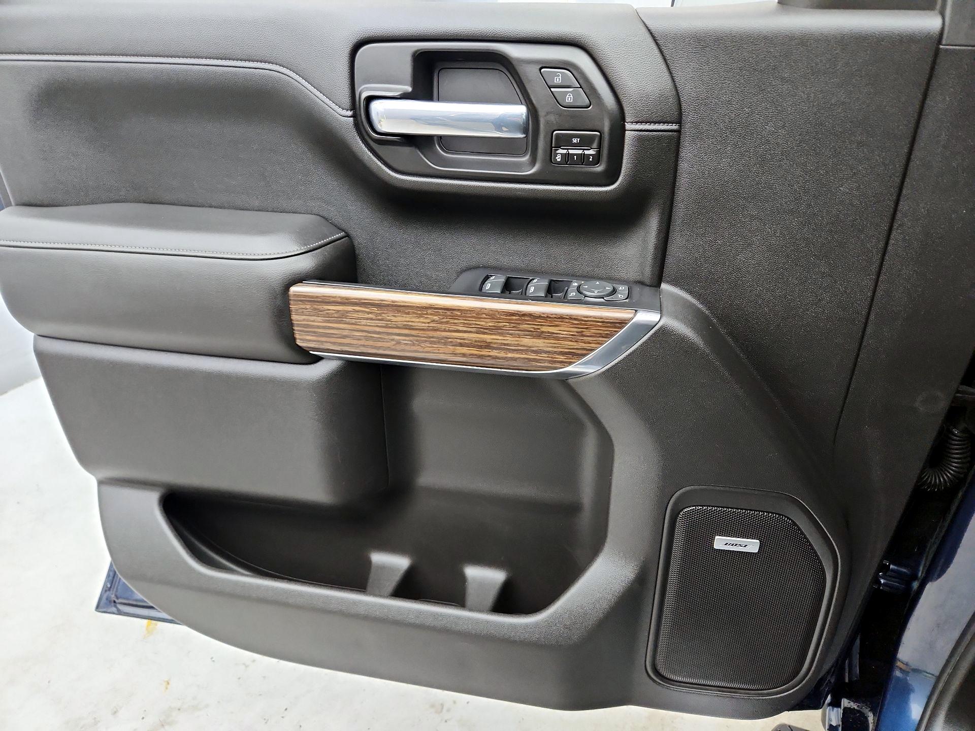 Thumbnail: 2020 Chevrolet Silverado 1500 - 12