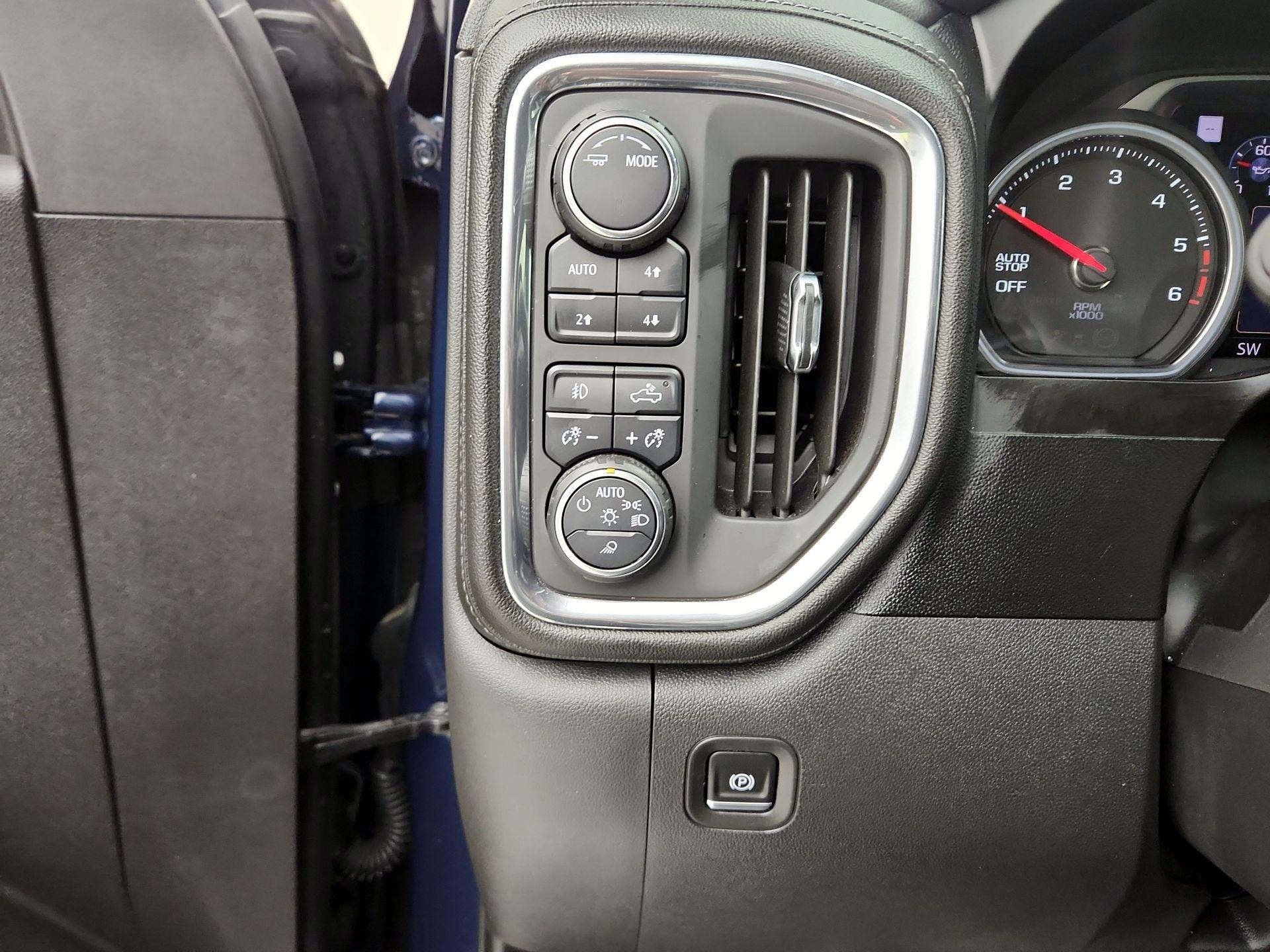 Thumbnail: 2020 Chevrolet Silverado 1500 - 13