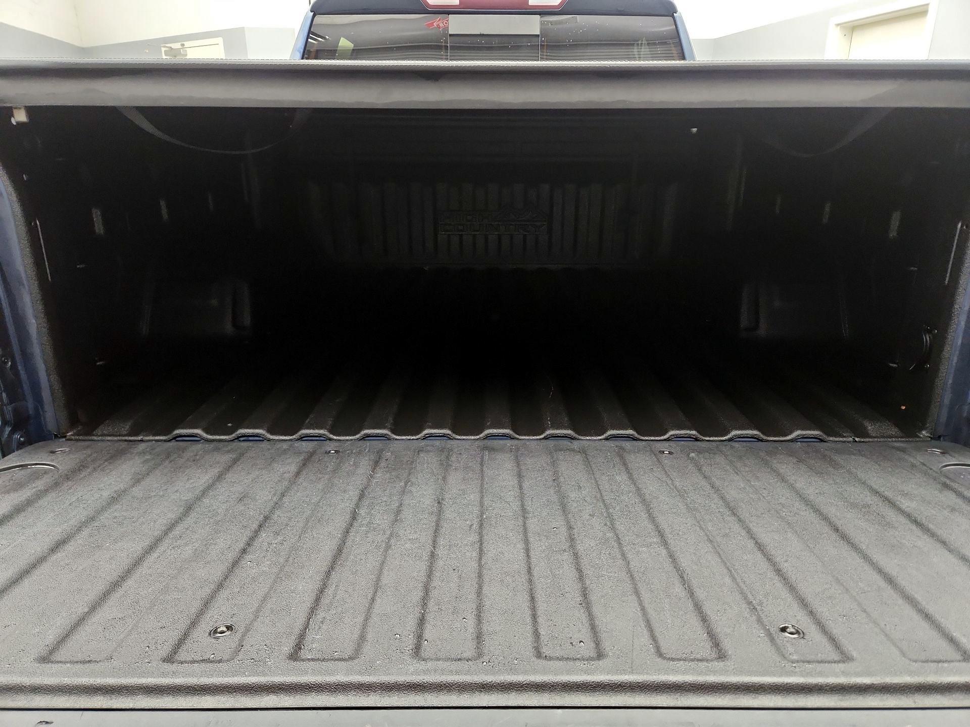 Thumbnail: 2020 Chevrolet Silverado 1500 - 20