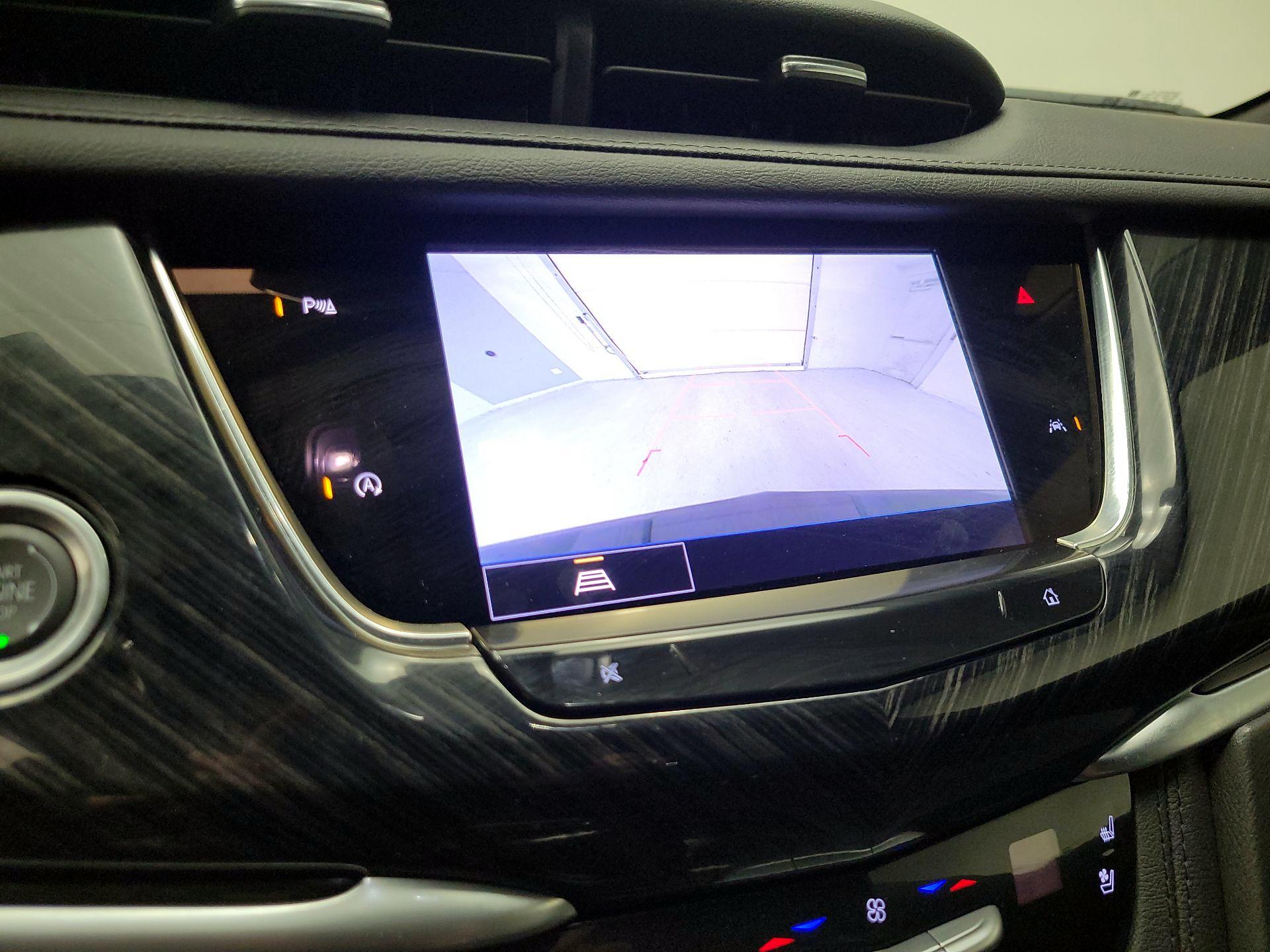 Thumbnail: 2025 Cadillac XT6 - 15