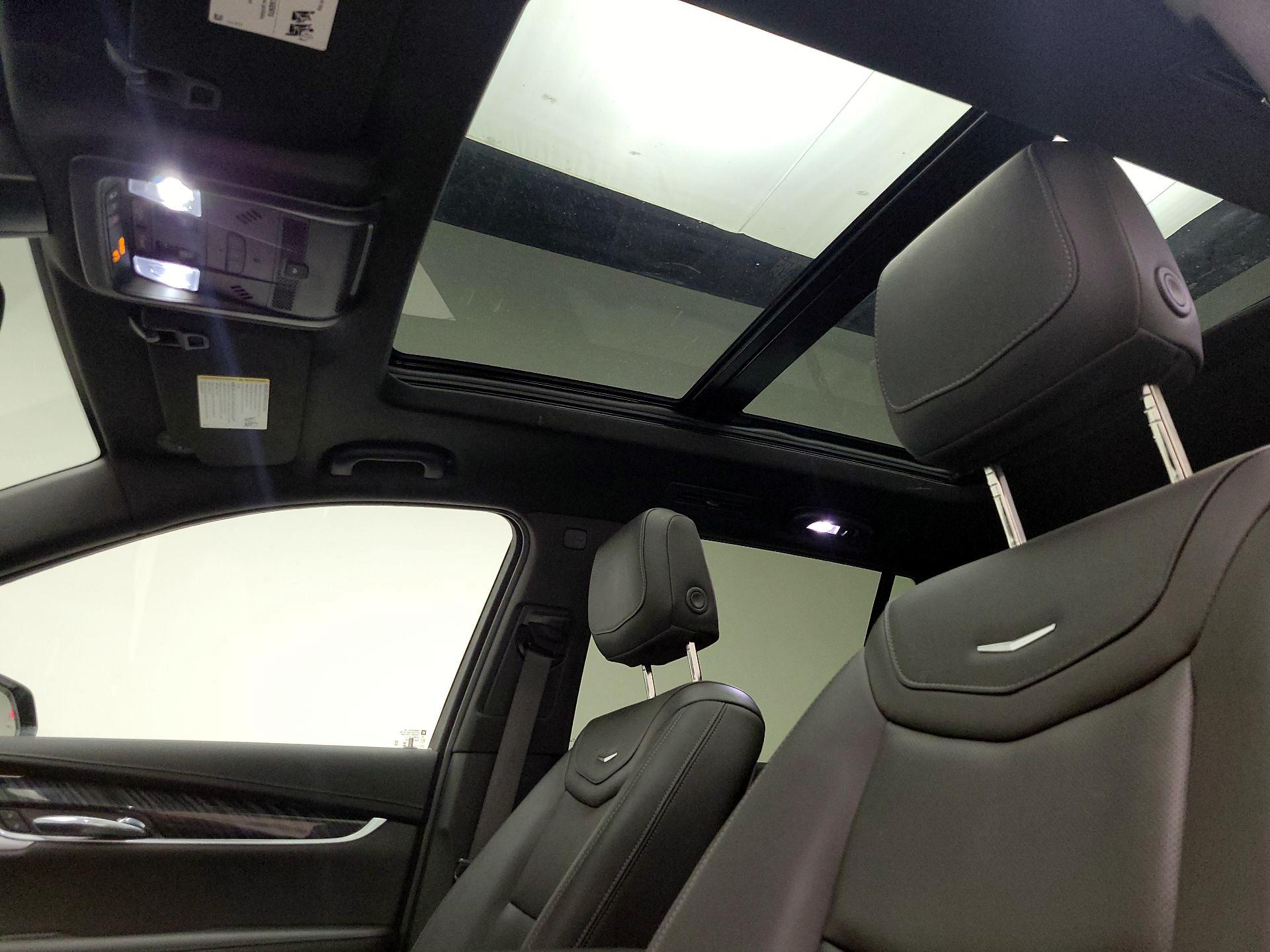 Thumbnail: 2025 Cadillac XT6 - 20