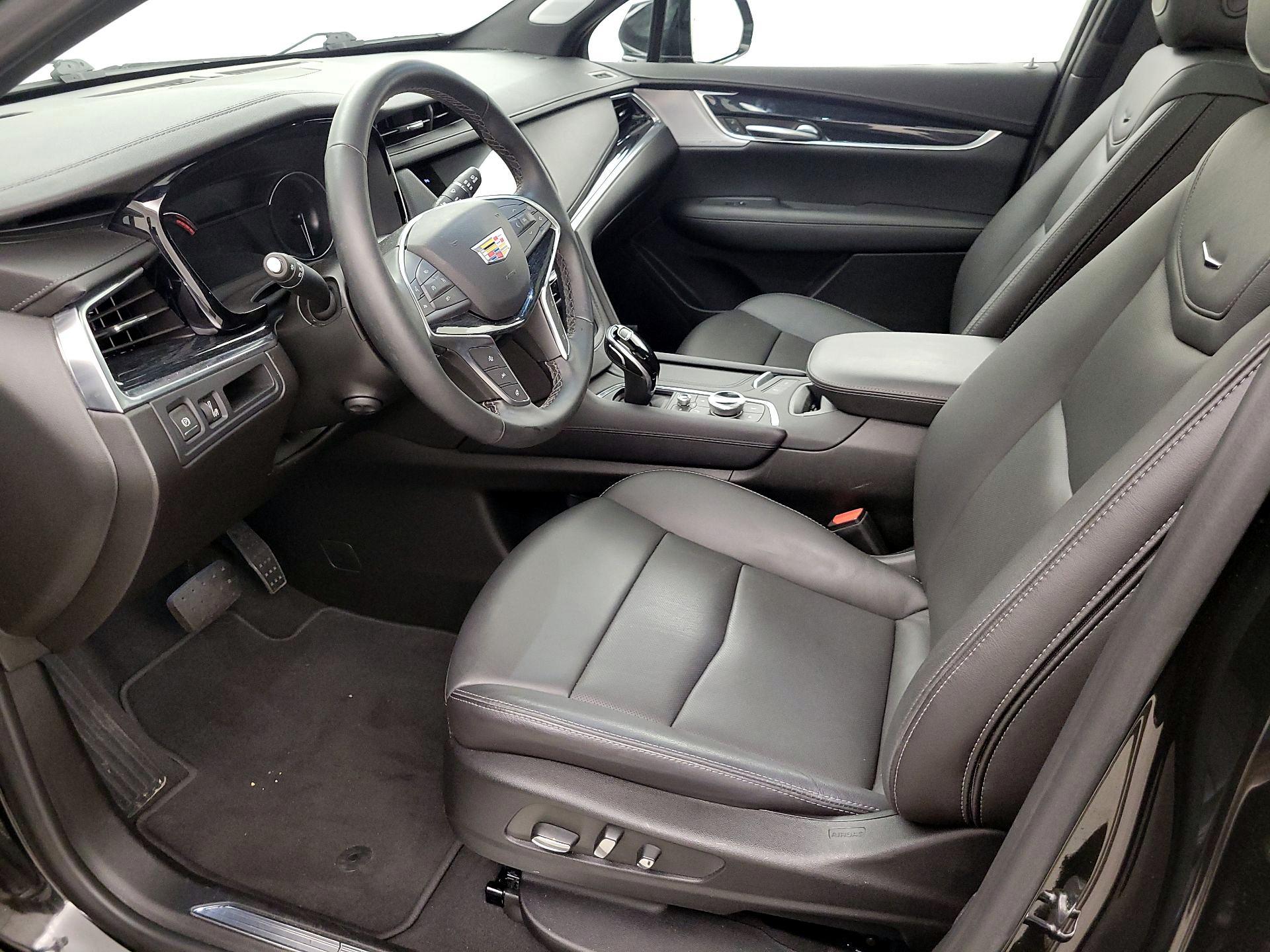 Thumbnail: 2025 Cadillac XT5 - 11