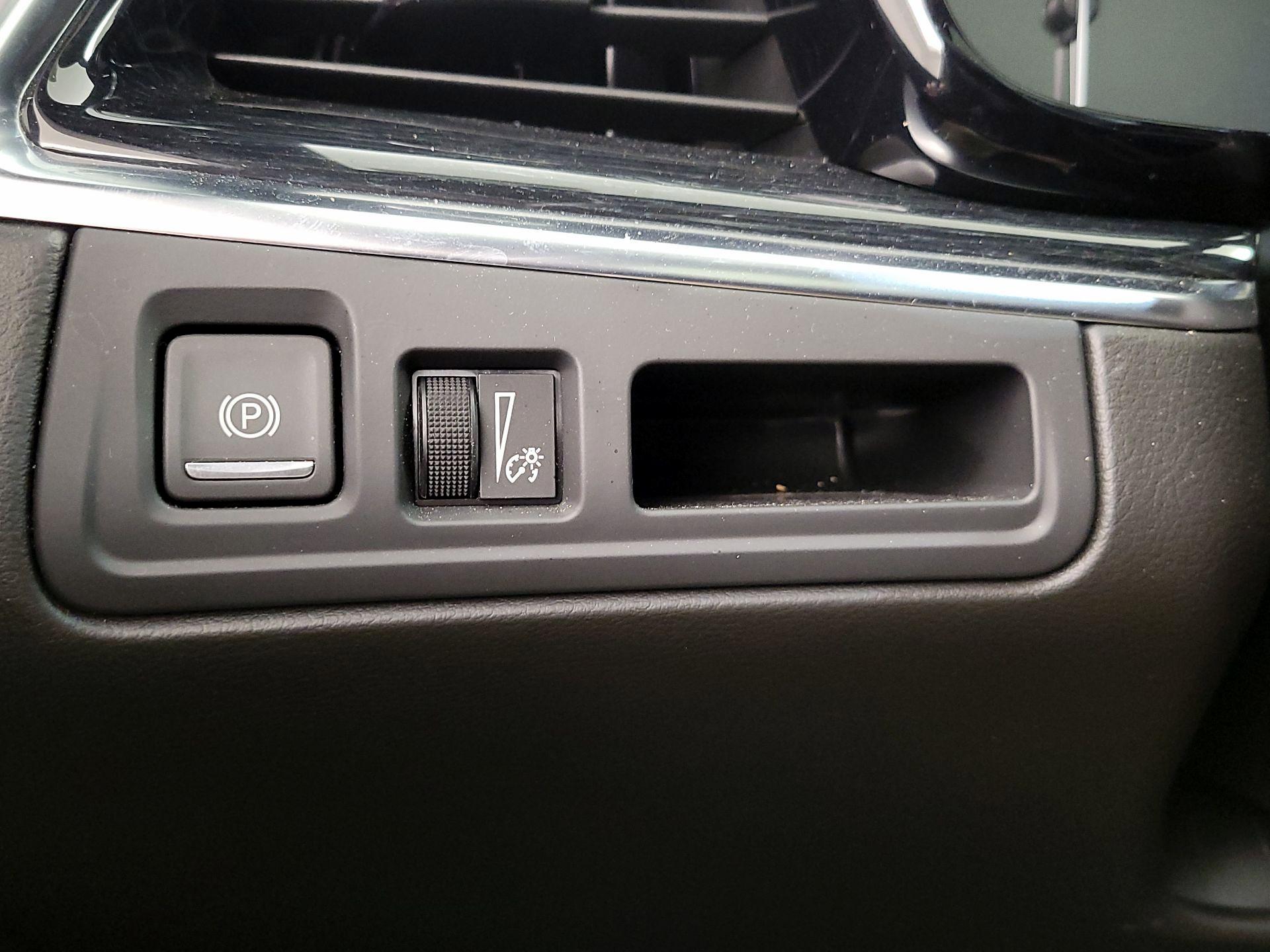 Thumbnail: 2025 Cadillac XT5 - 13