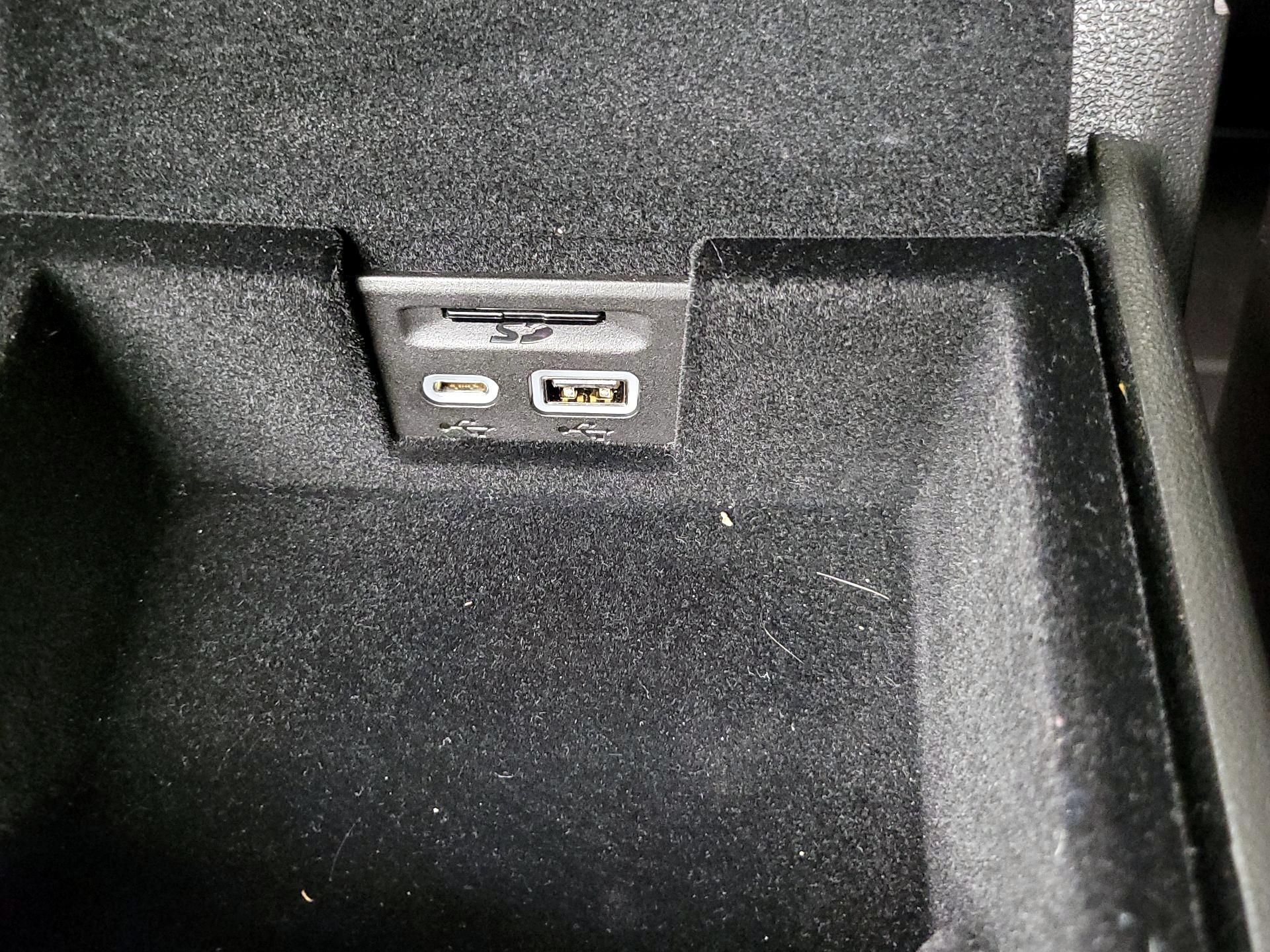 Thumbnail: 2025 Cadillac XT5 - 19