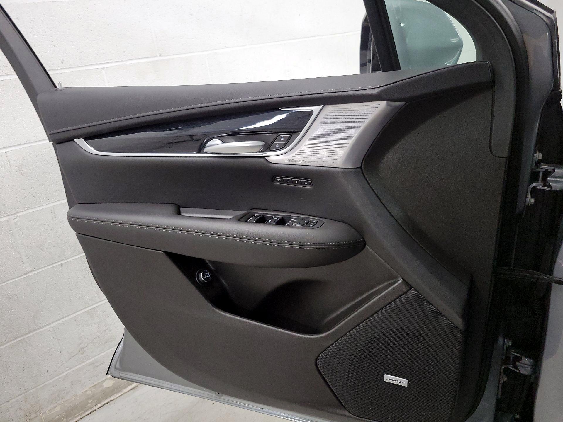 Thumbnail: 2025 Cadillac XT5 - 10