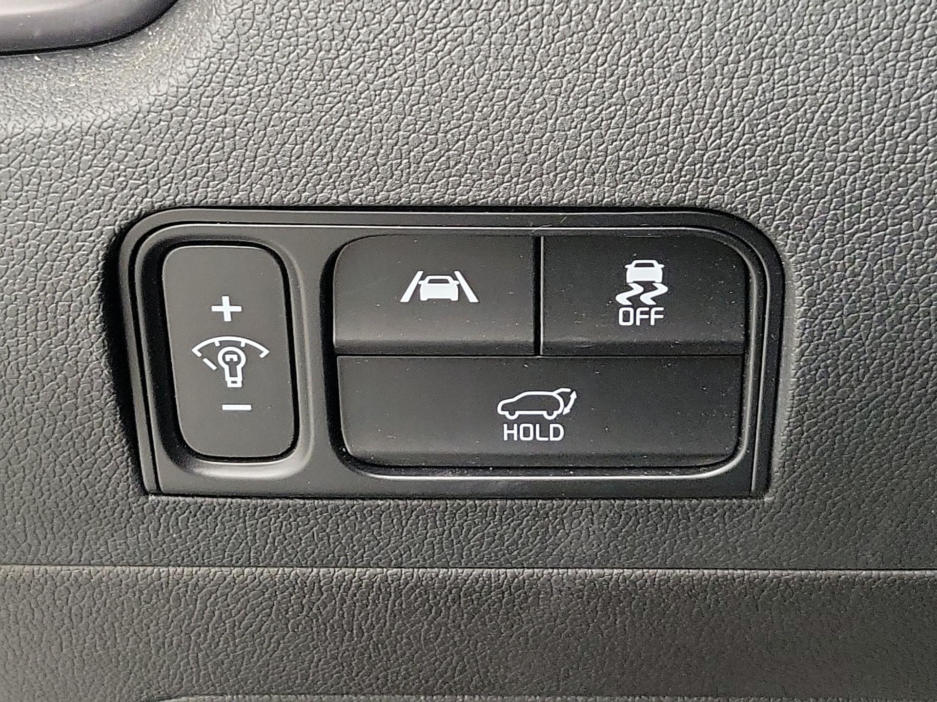 Thumbnail: 2023 Kia Sorento - 13