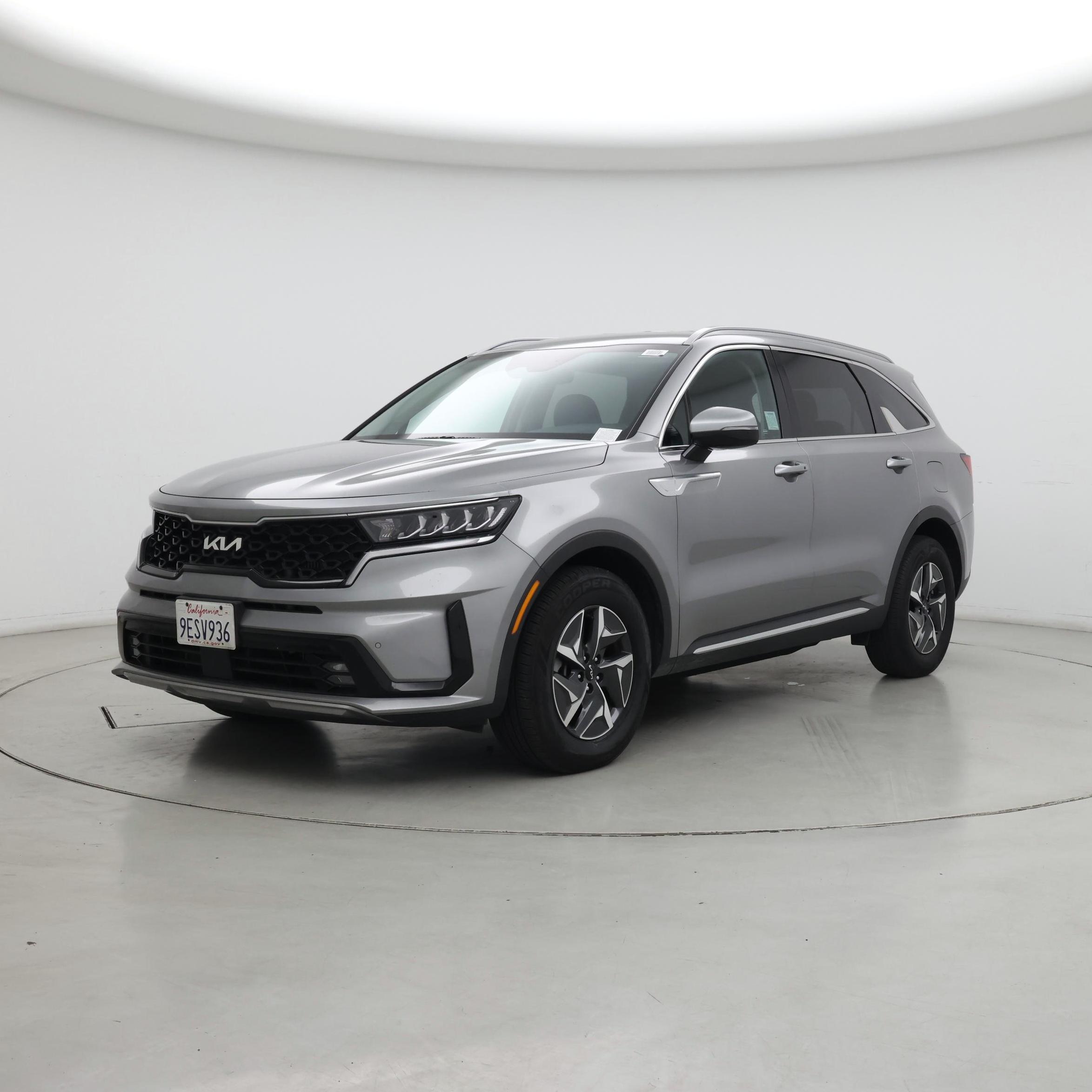 Thumbnail: 2023 Kia Sorento - 4