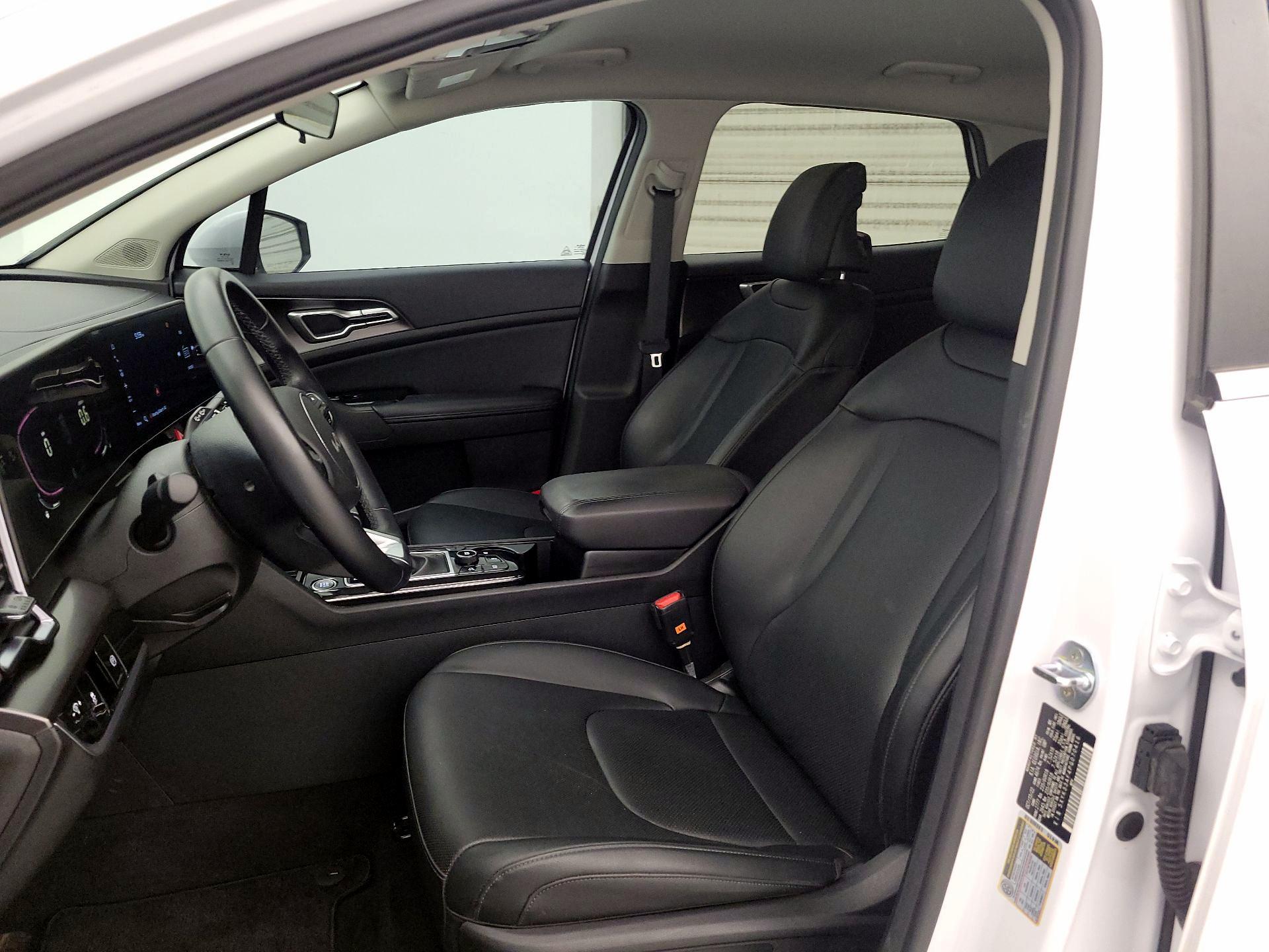 Thumbnail: 2023 Kia Sportage - 11