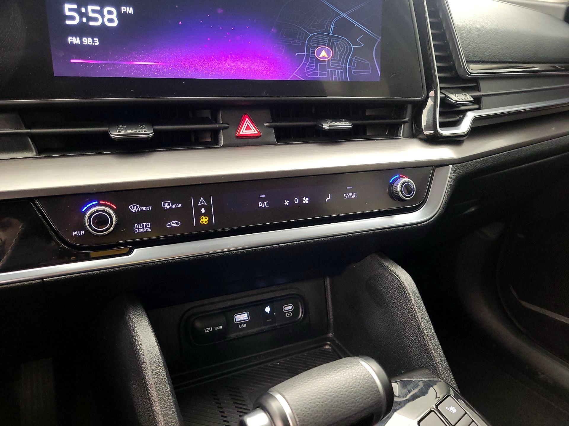 Thumbnail: 2023 Kia Sportage - 17