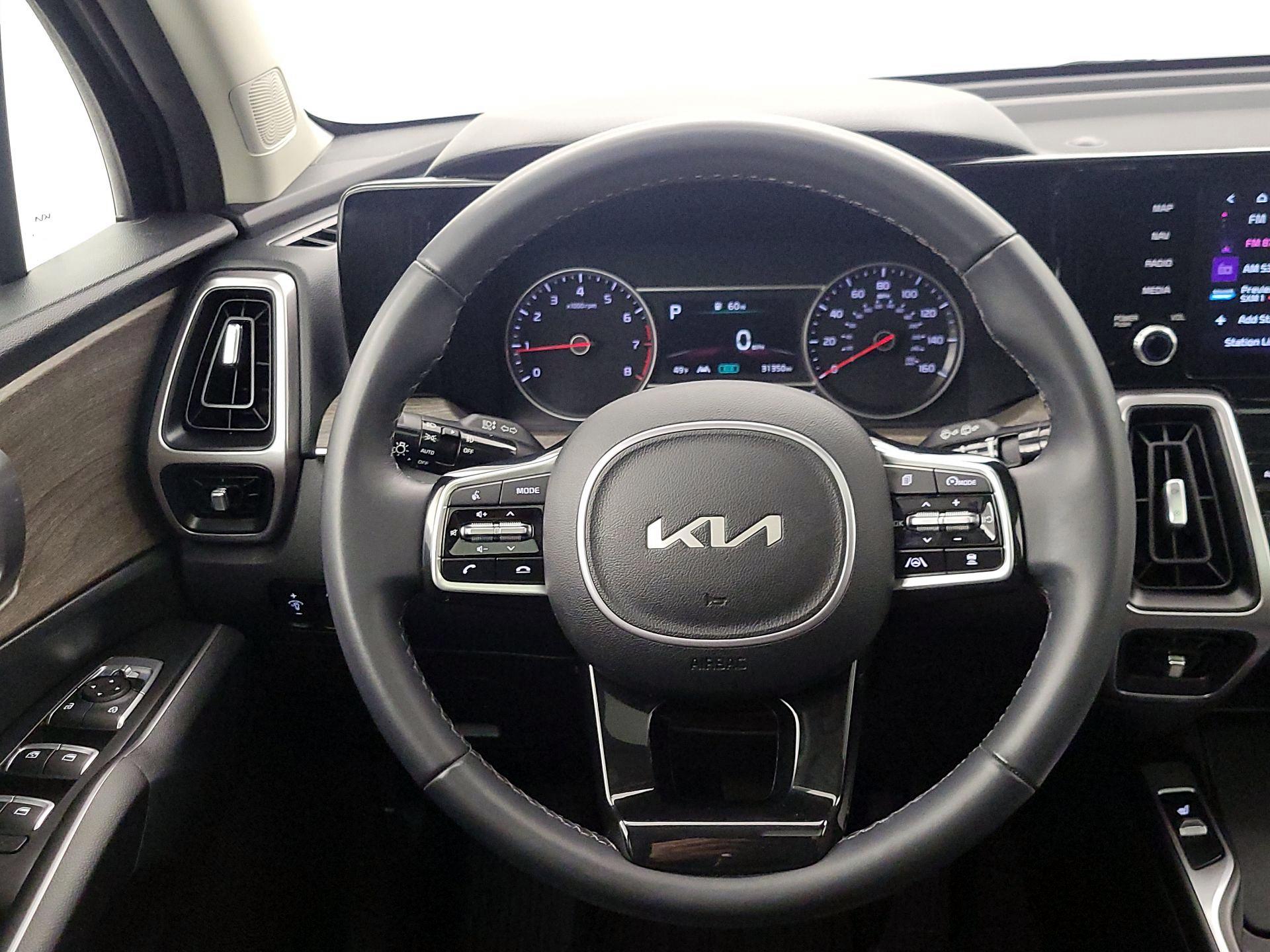 Thumbnail: 2023 Kia Sorento - 10