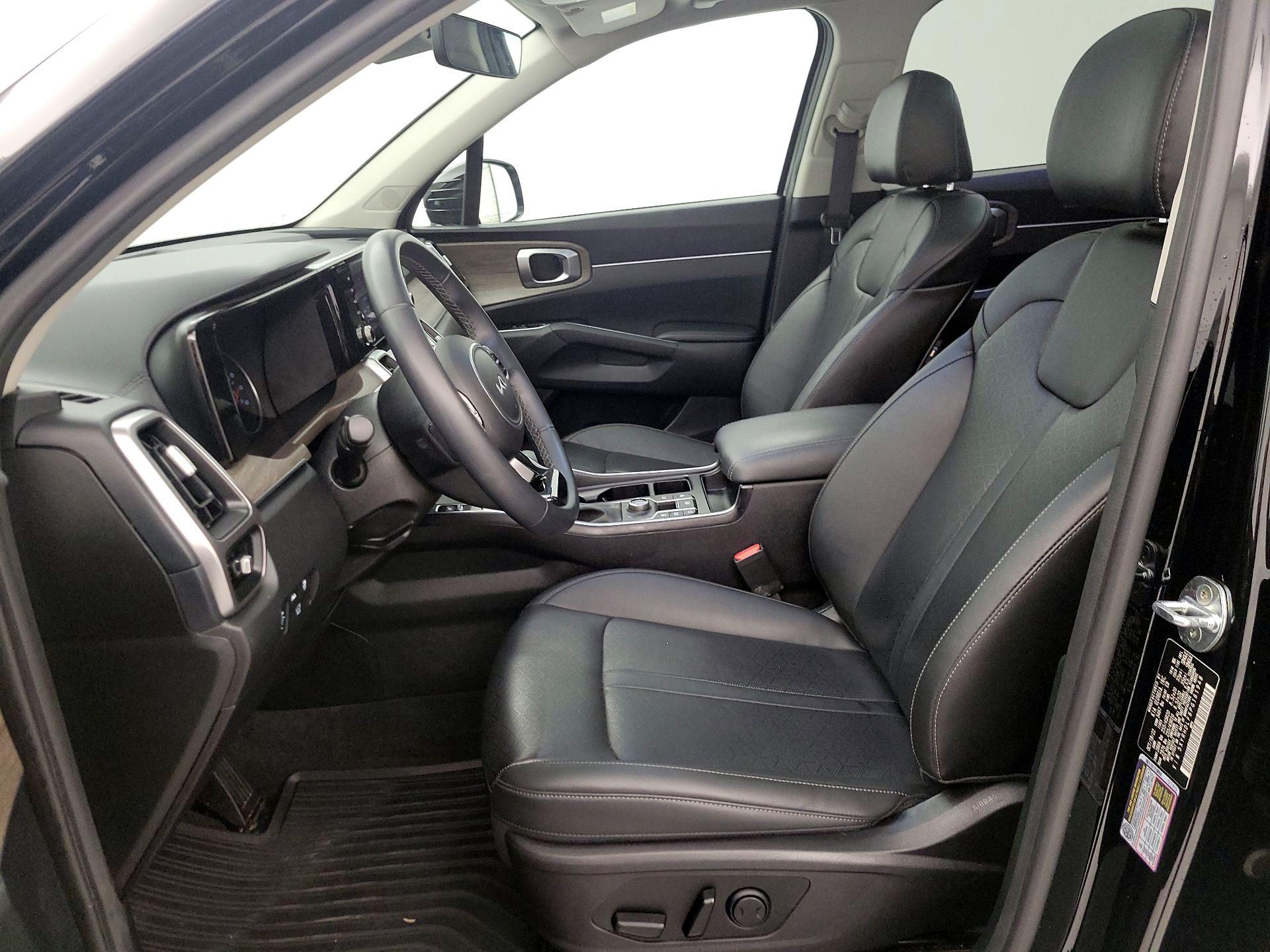 Thumbnail: 2023 Kia Sorento - 11