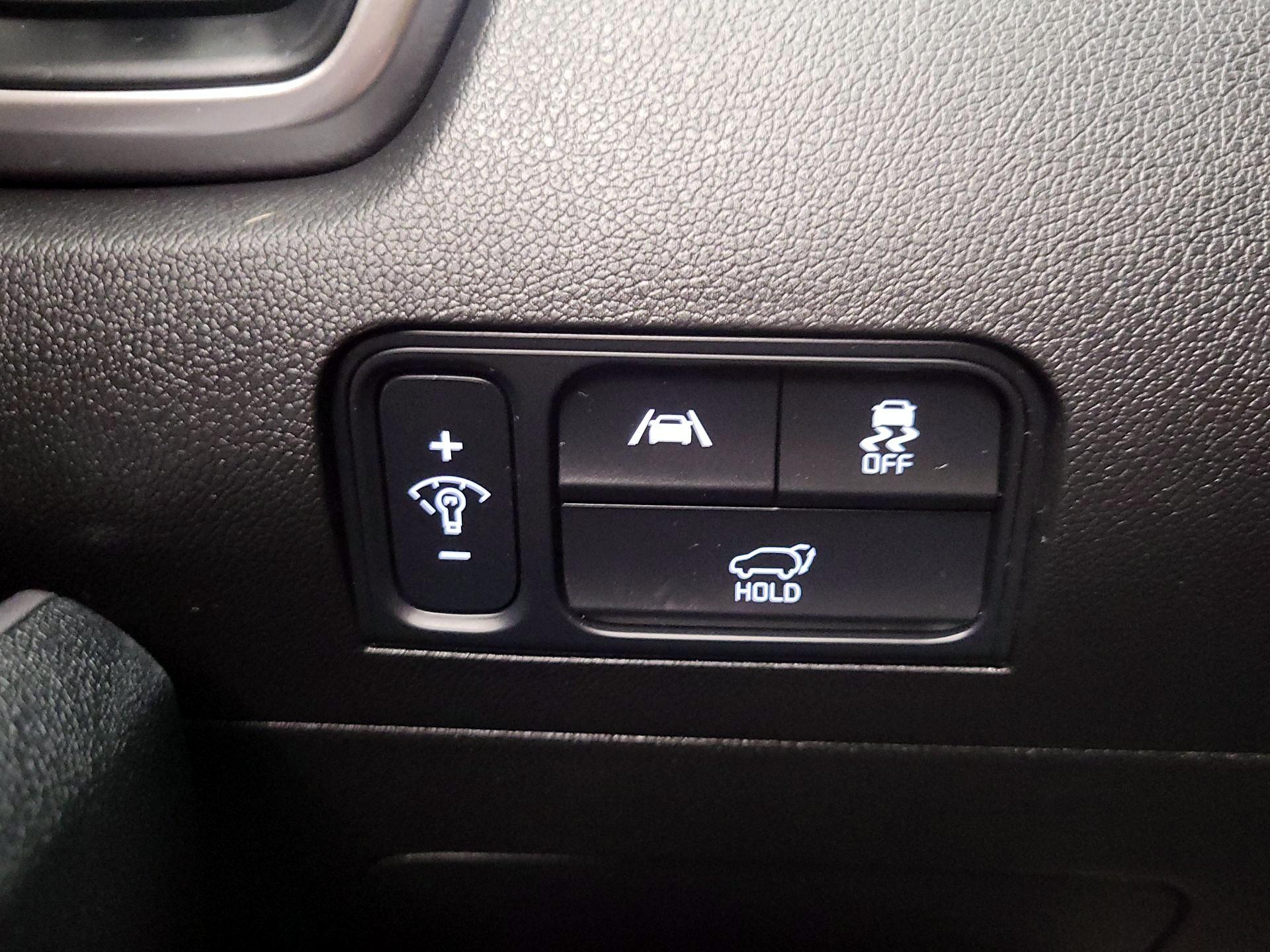 Thumbnail: 2023 Kia Sorento - 13