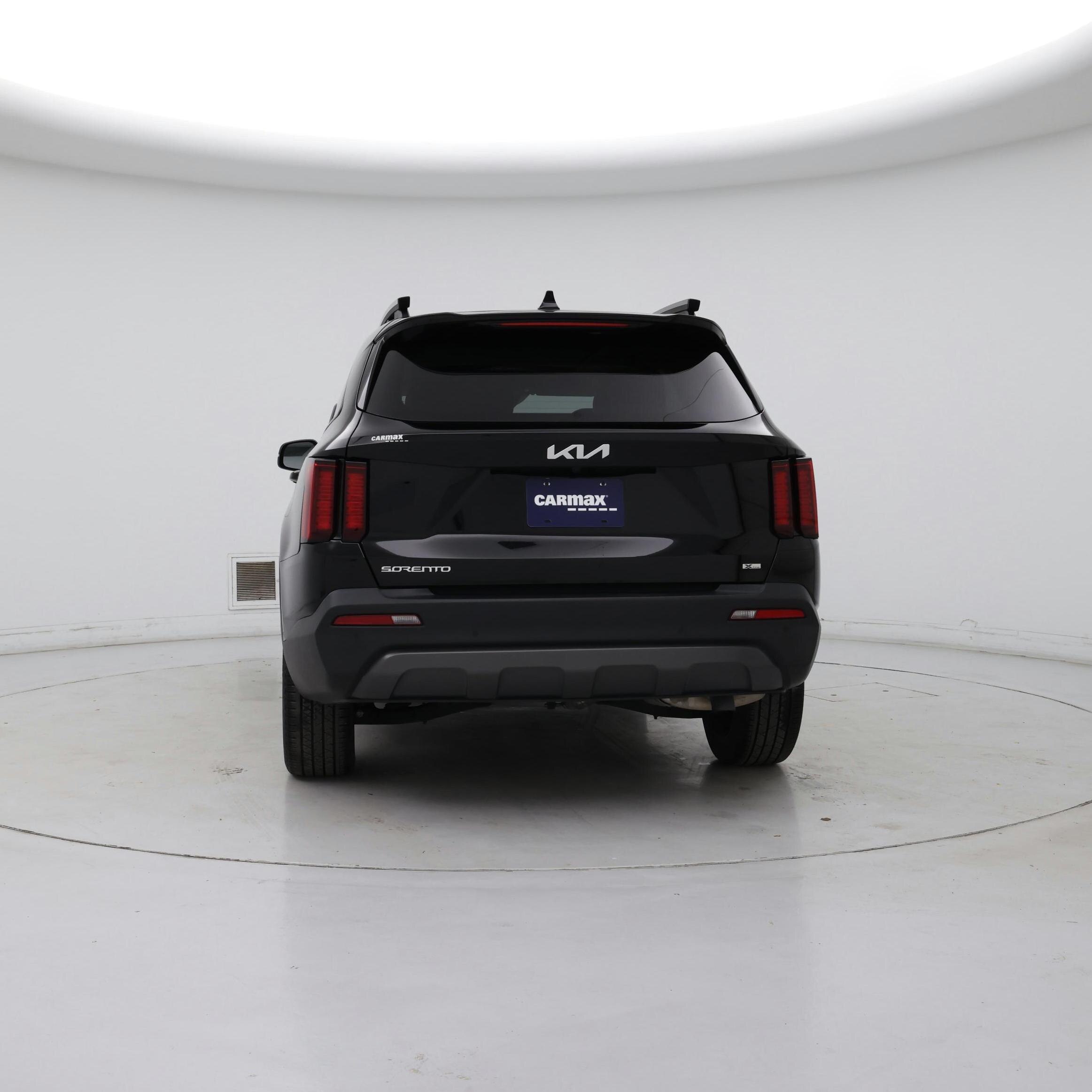 Thumbnail: 2023 Kia Sorento - 6