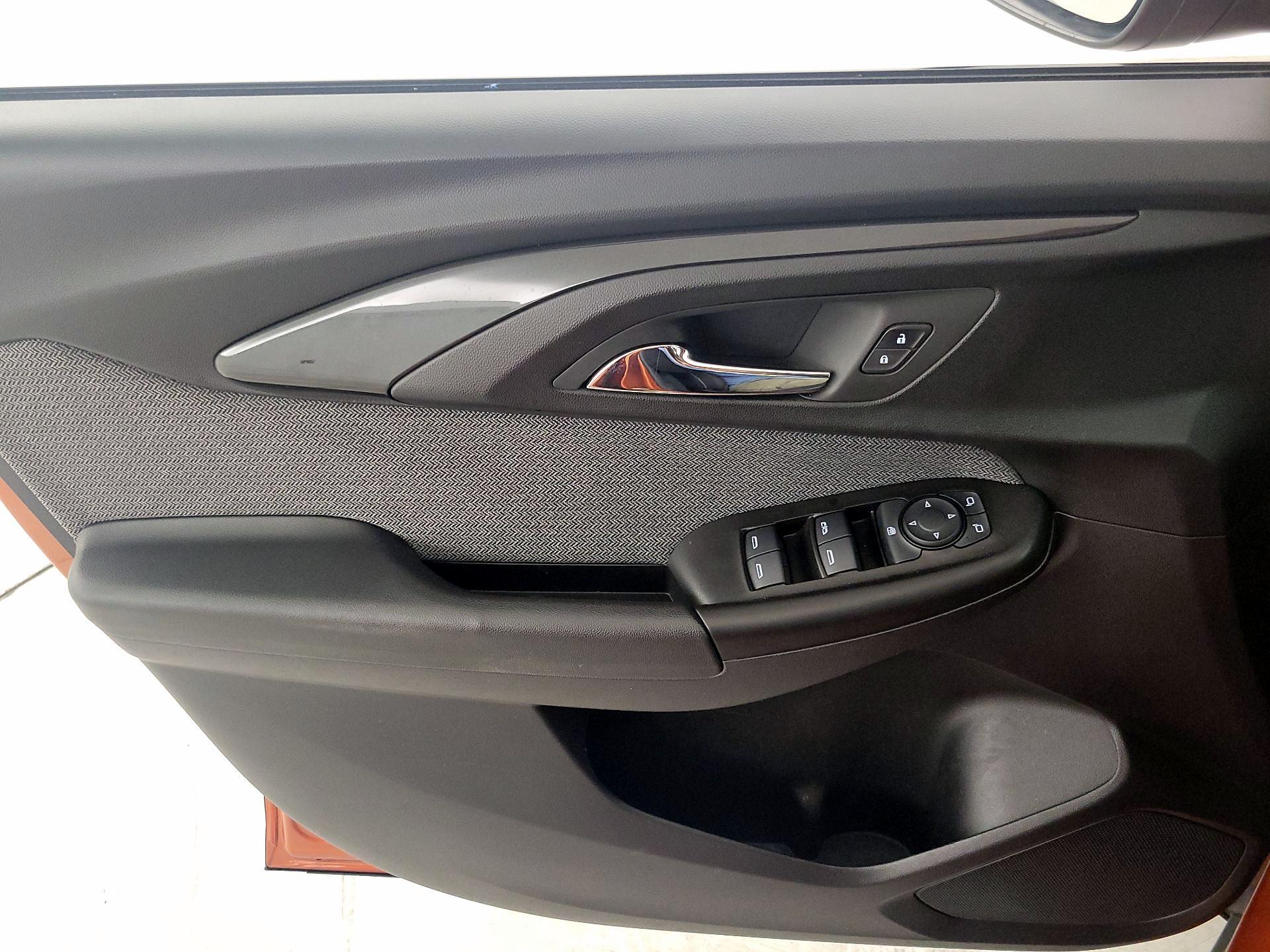 Thumbnail: 2023 Chevrolet TrailBlazer - 12