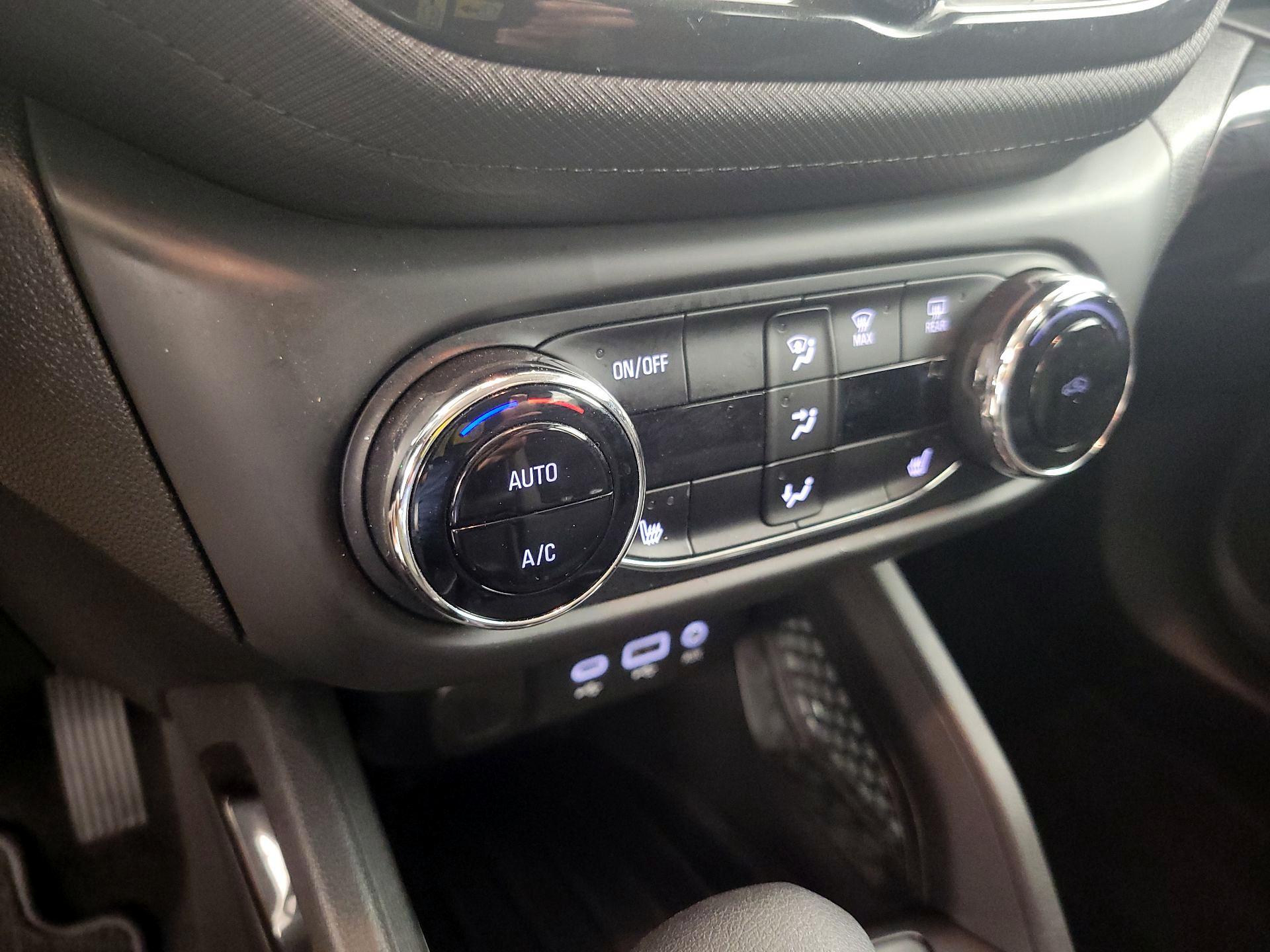 Thumbnail: 2023 Chevrolet TrailBlazer - 16