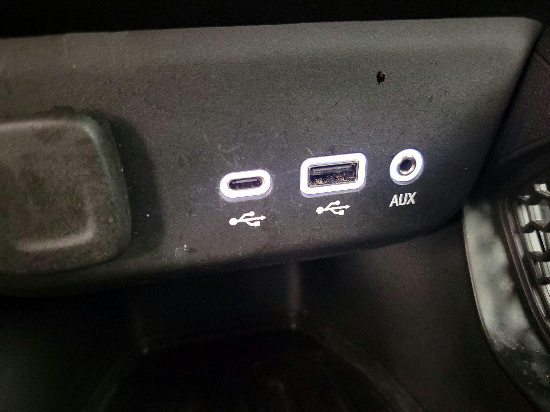 Thumbnail: 2023 Chevrolet TrailBlazer - 18