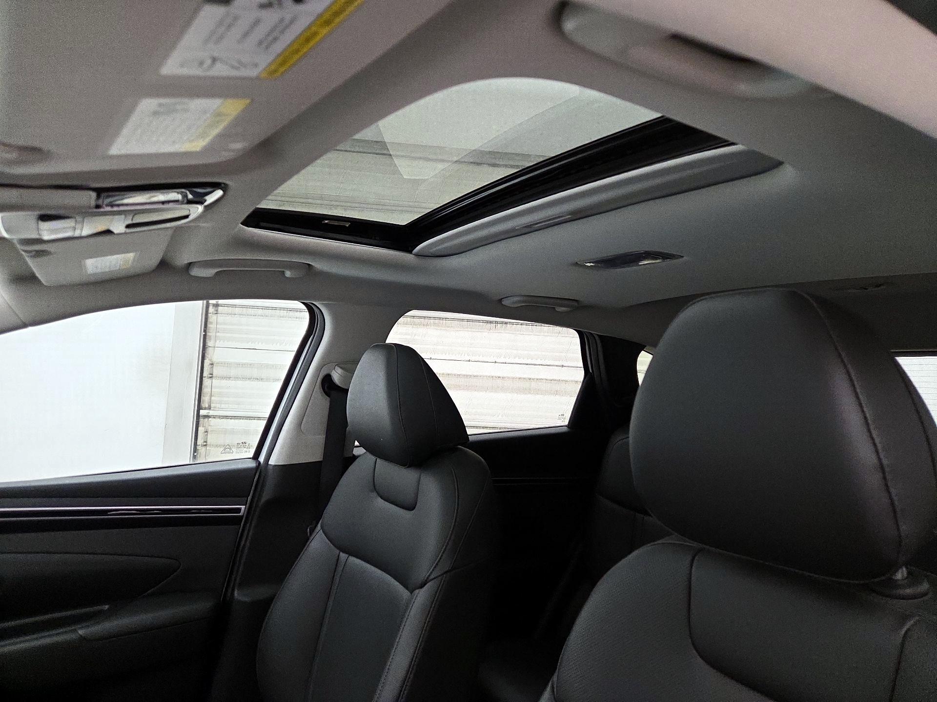 Thumbnail: 2023 Hyundai Tucson - 19