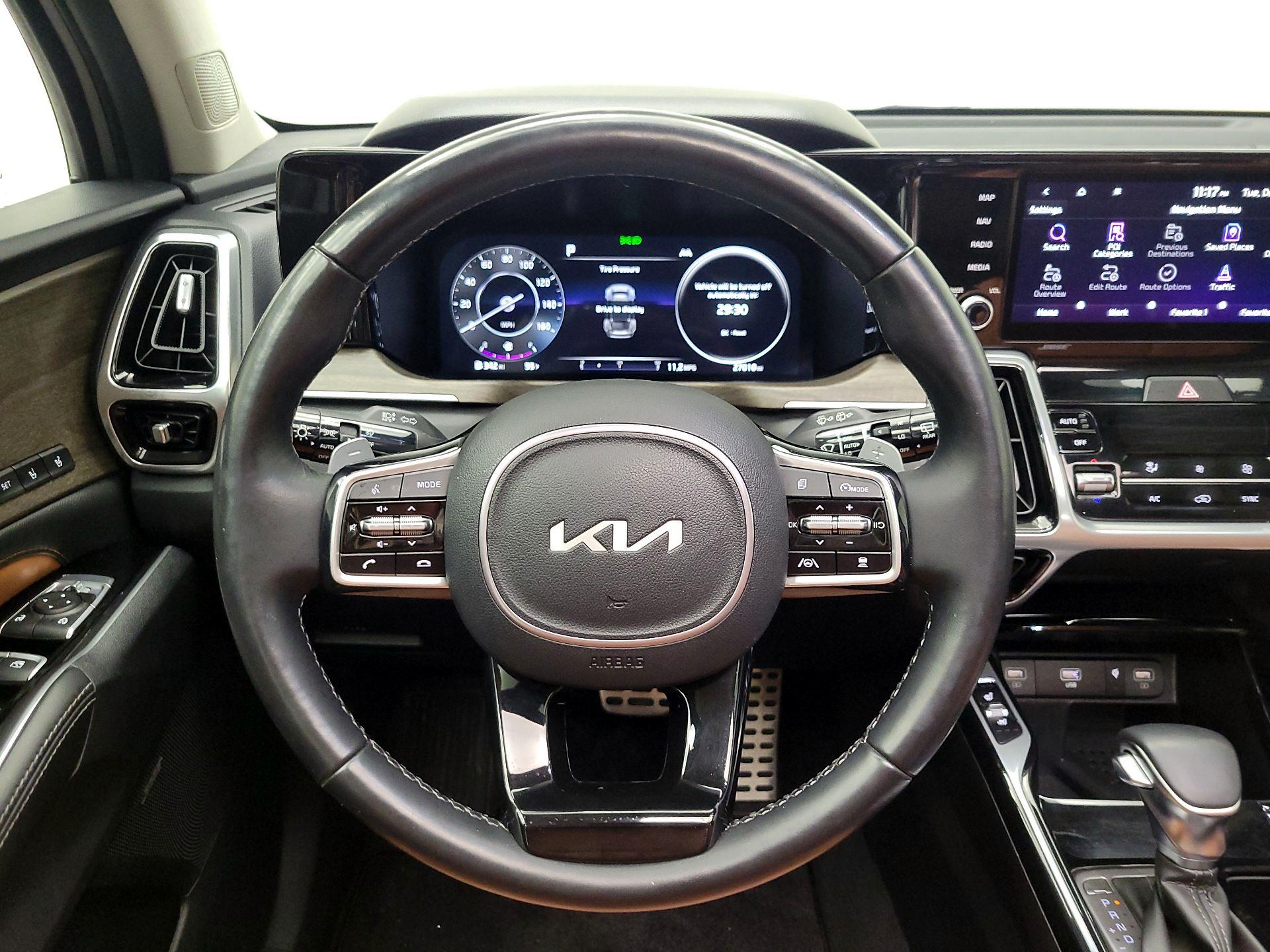Thumbnail: 2023 Kia Sorento - 10