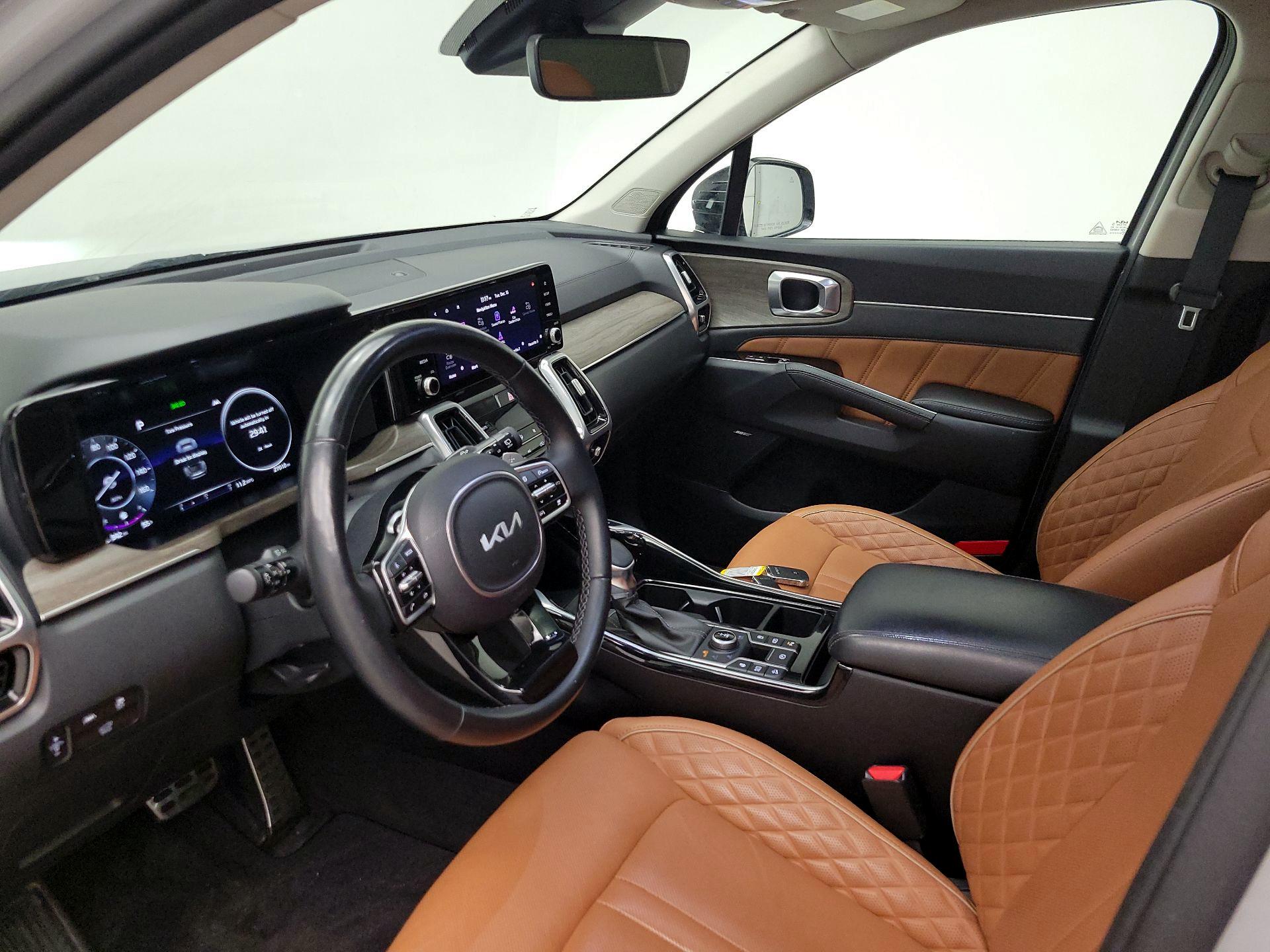 Thumbnail: 2023 Kia Sorento - 11