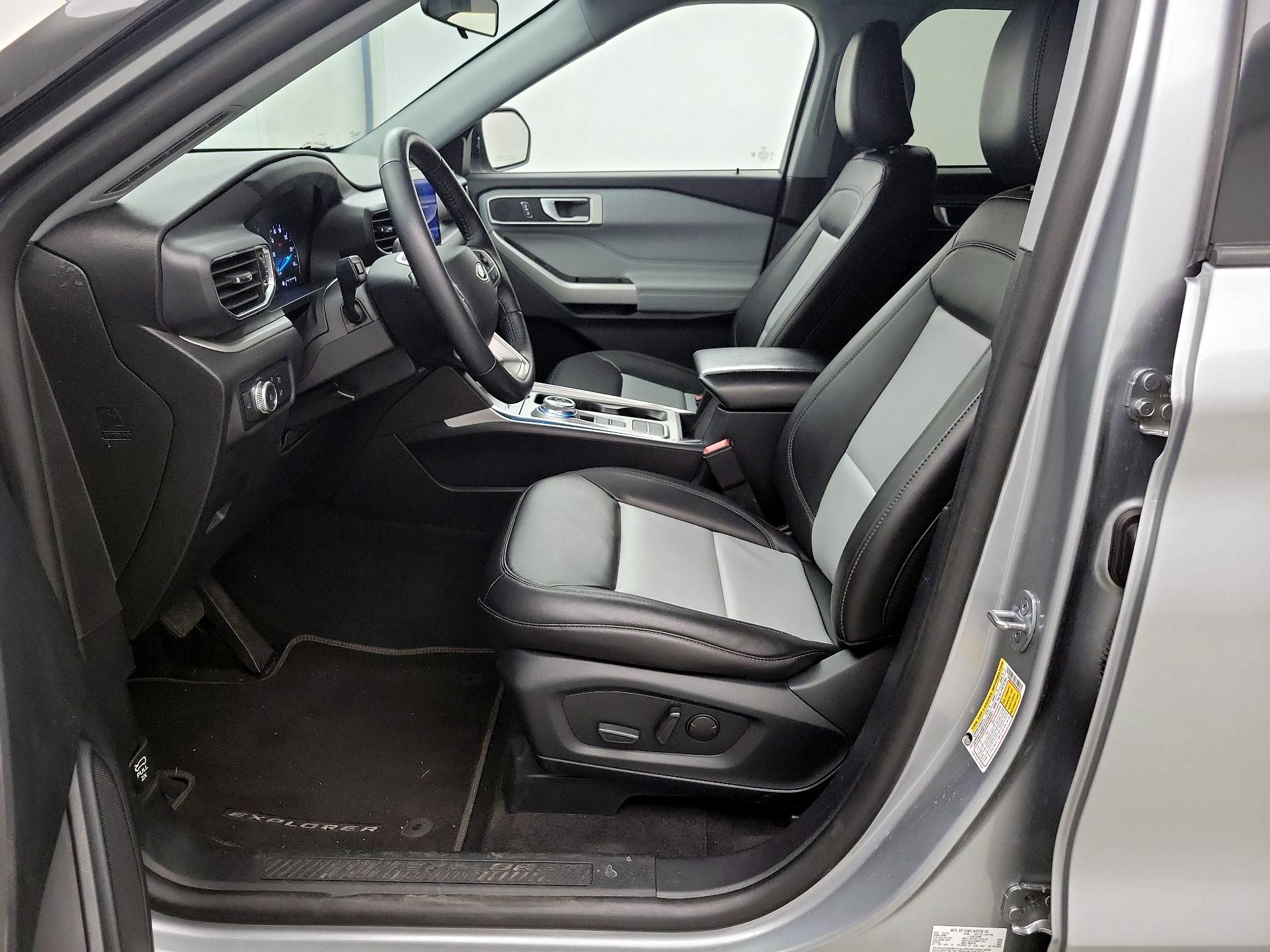 Thumbnail: 2022 Ford Explorer - 11