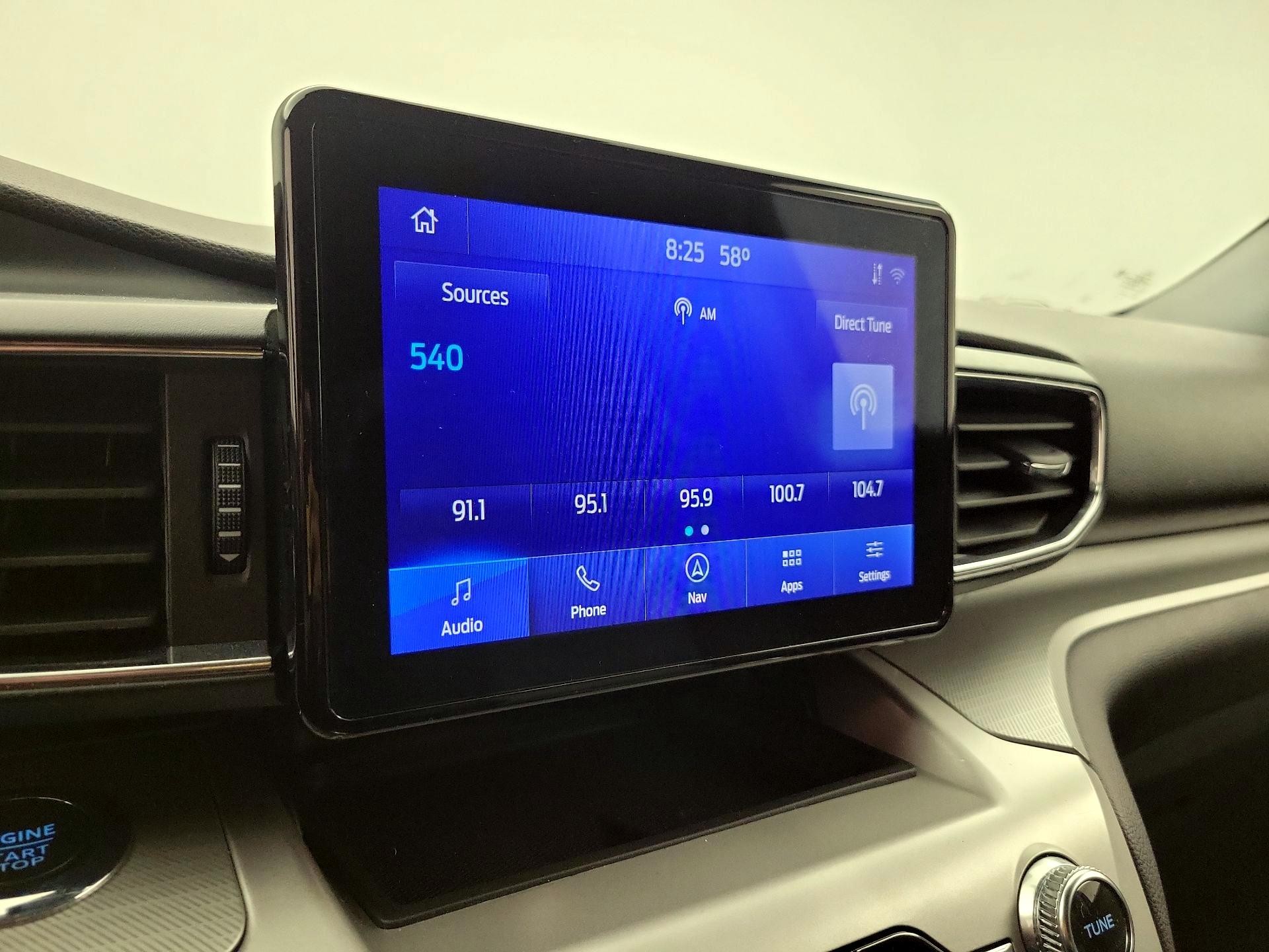 Thumbnail: 2022 Ford Explorer - 16