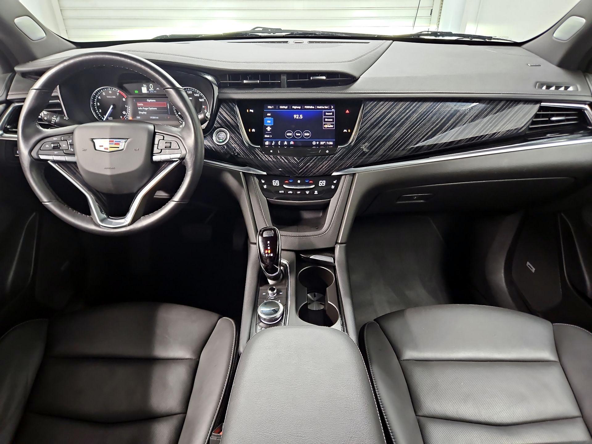 Thumbnail: 2025 Cadillac XT6 - 9