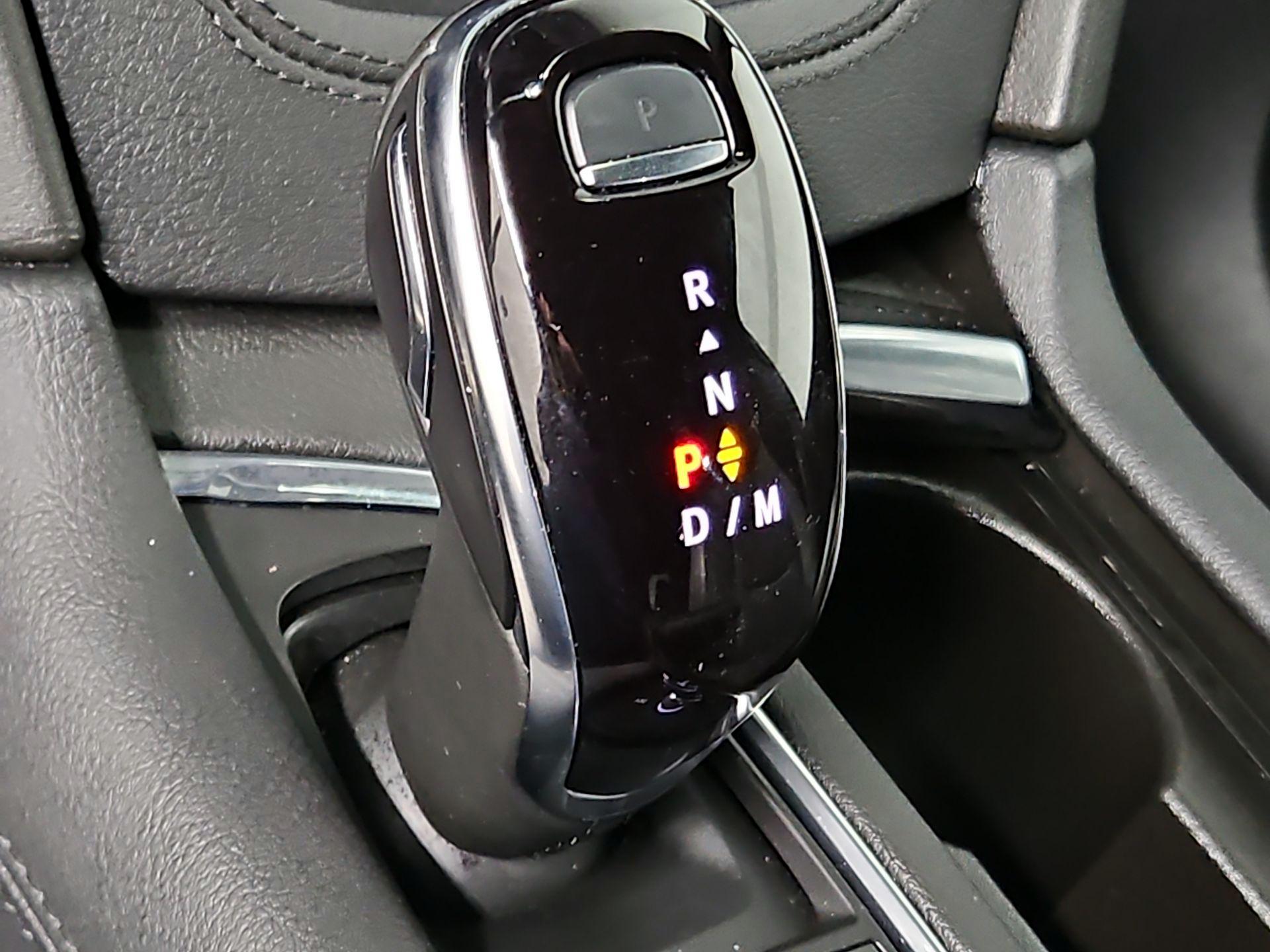 Thumbnail: 2025 Cadillac XT6 - 17