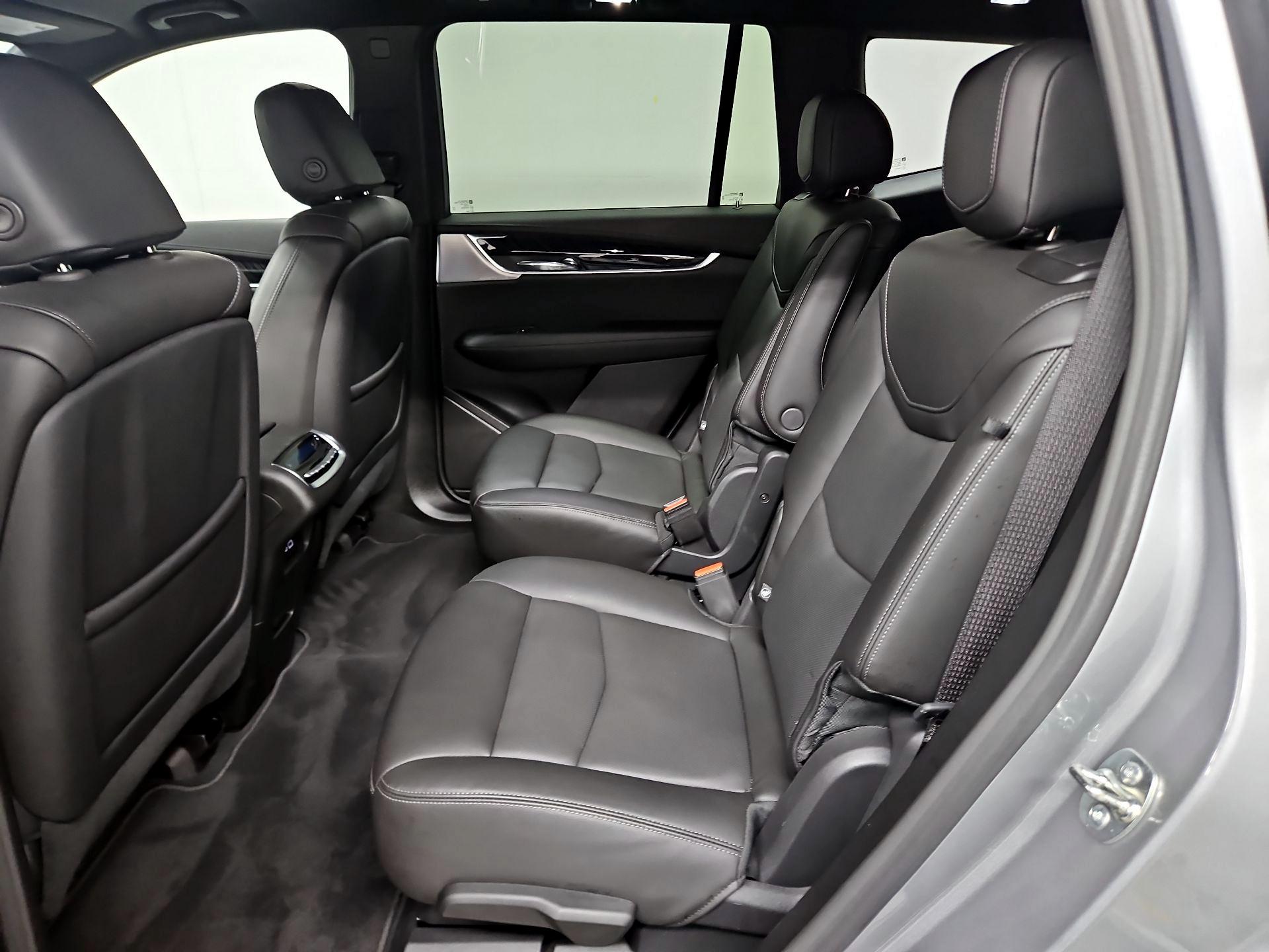 Thumbnail: 2025 Cadillac XT6 - 20