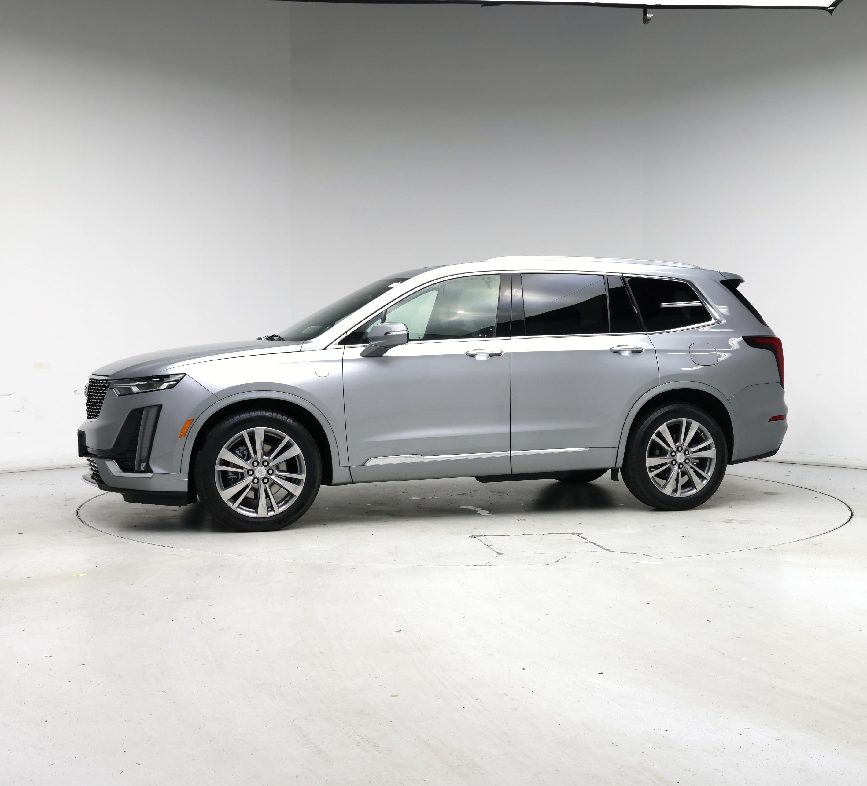 Thumbnail: 2025 Cadillac XT6 - 3