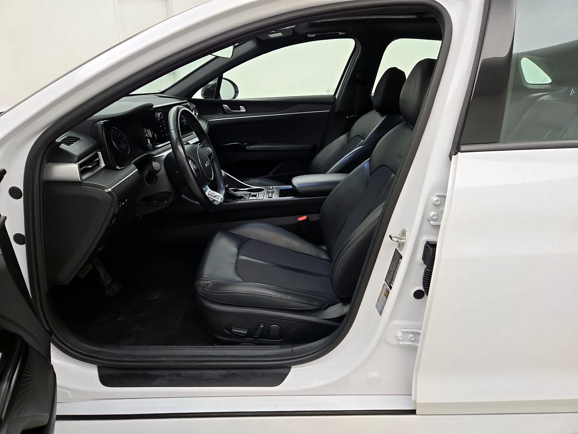 Thumbnail: 2023 Kia K5 - 11