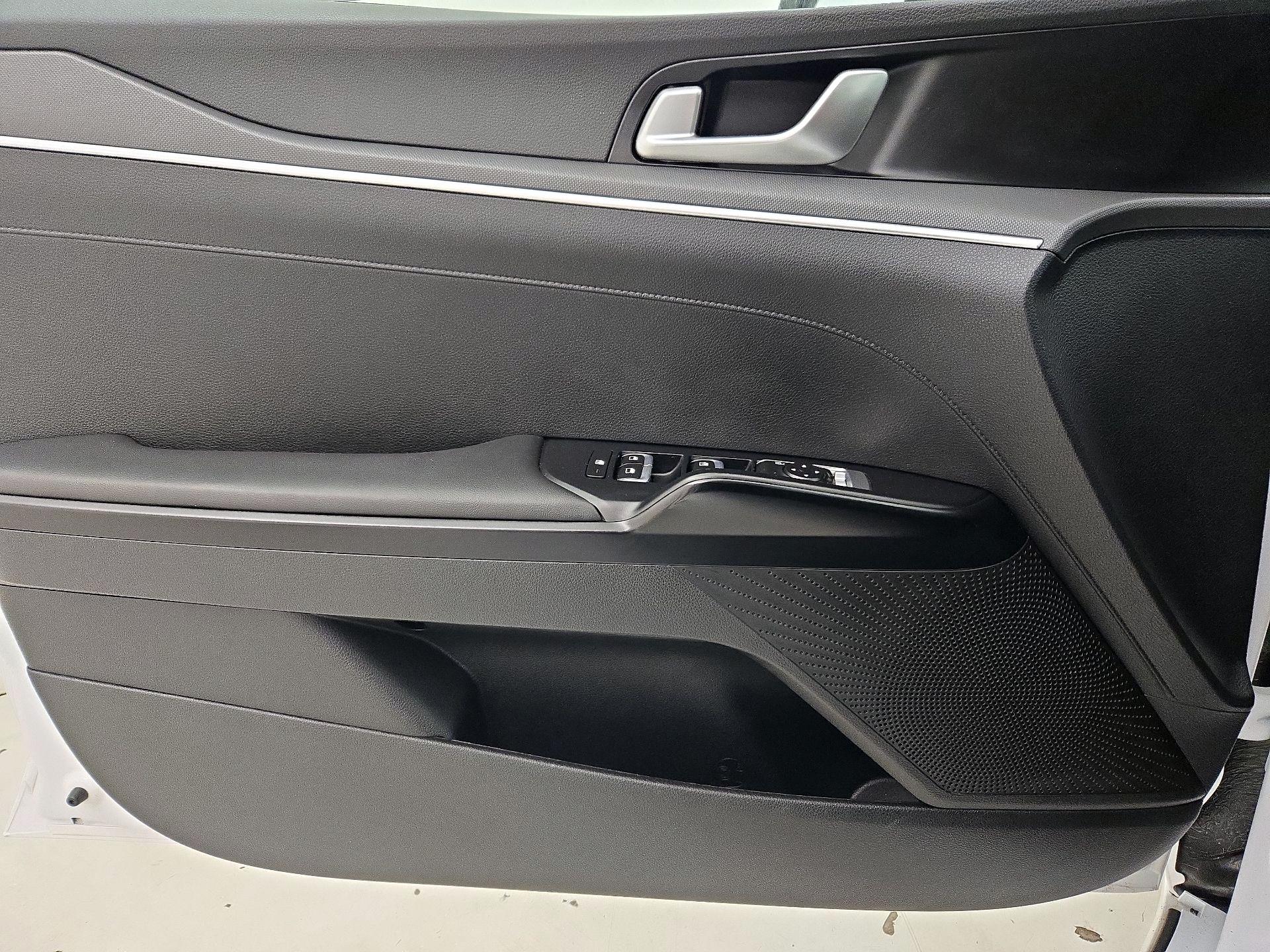 Thumbnail: 2023 Kia K5 - 12