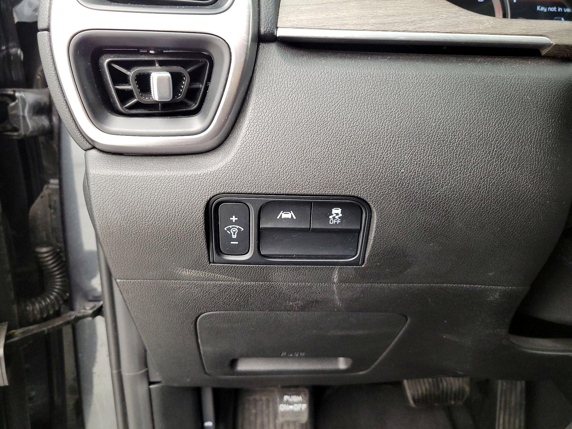 Thumbnail: 2022 Kia Sorento - 13