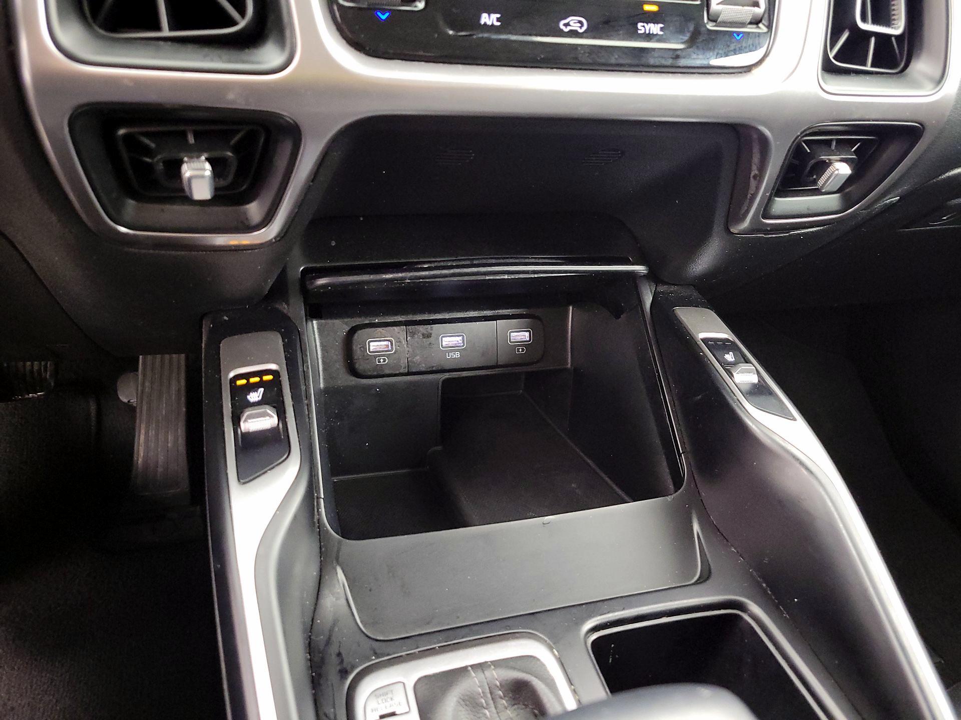 Thumbnail: 2022 Kia Sorento - 19